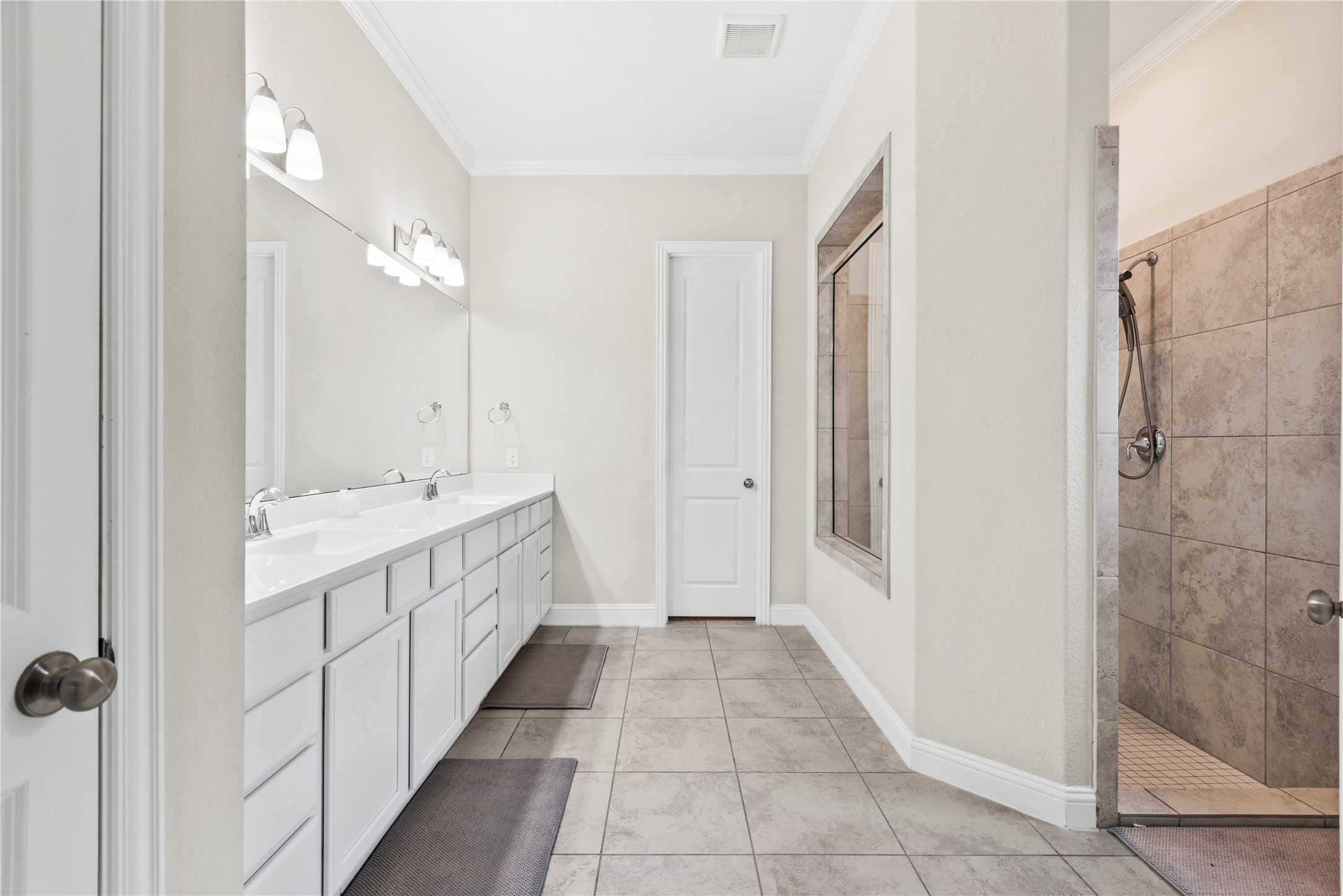 9502 Dancing Grass Drive Property Photo 13