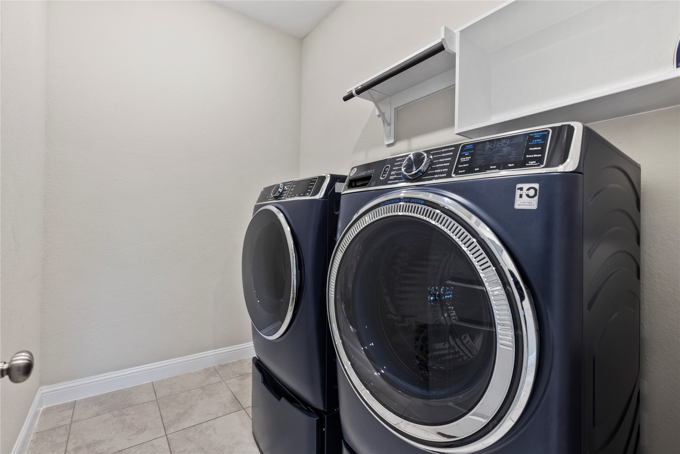 9502 Dancing Grass Drive Property Photo 16
