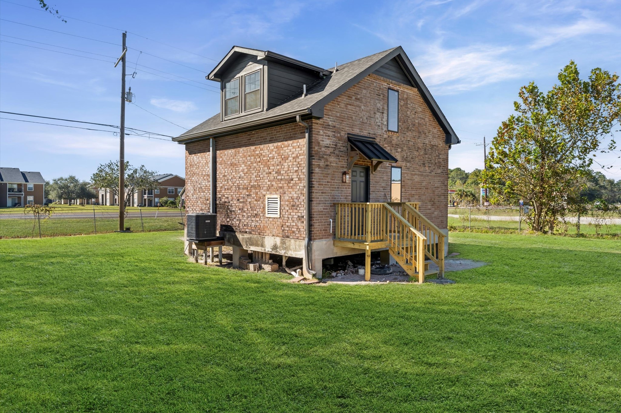 1420 Fm 1960 Property Photo 33