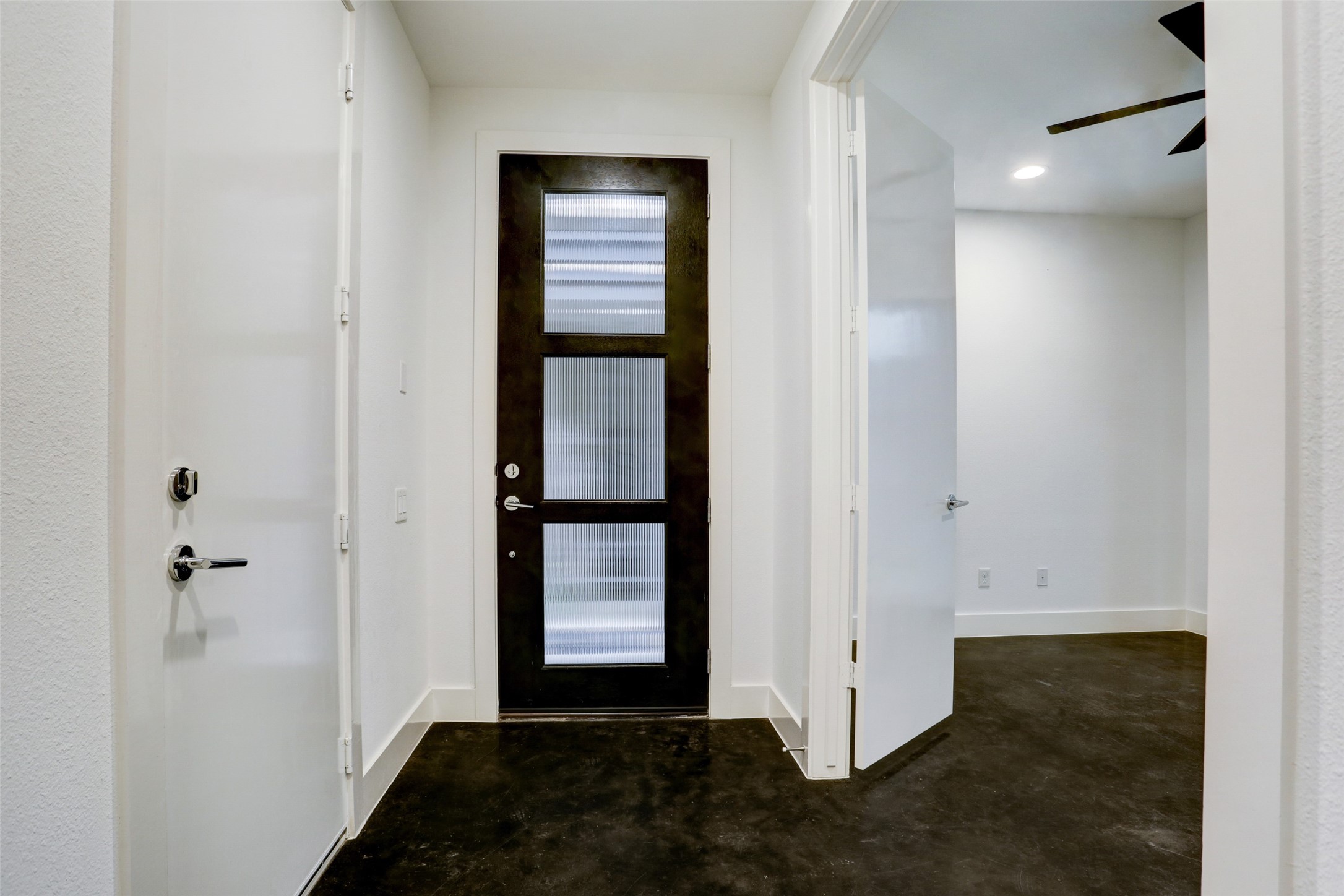 2344 Commerce Street Property Photo 2