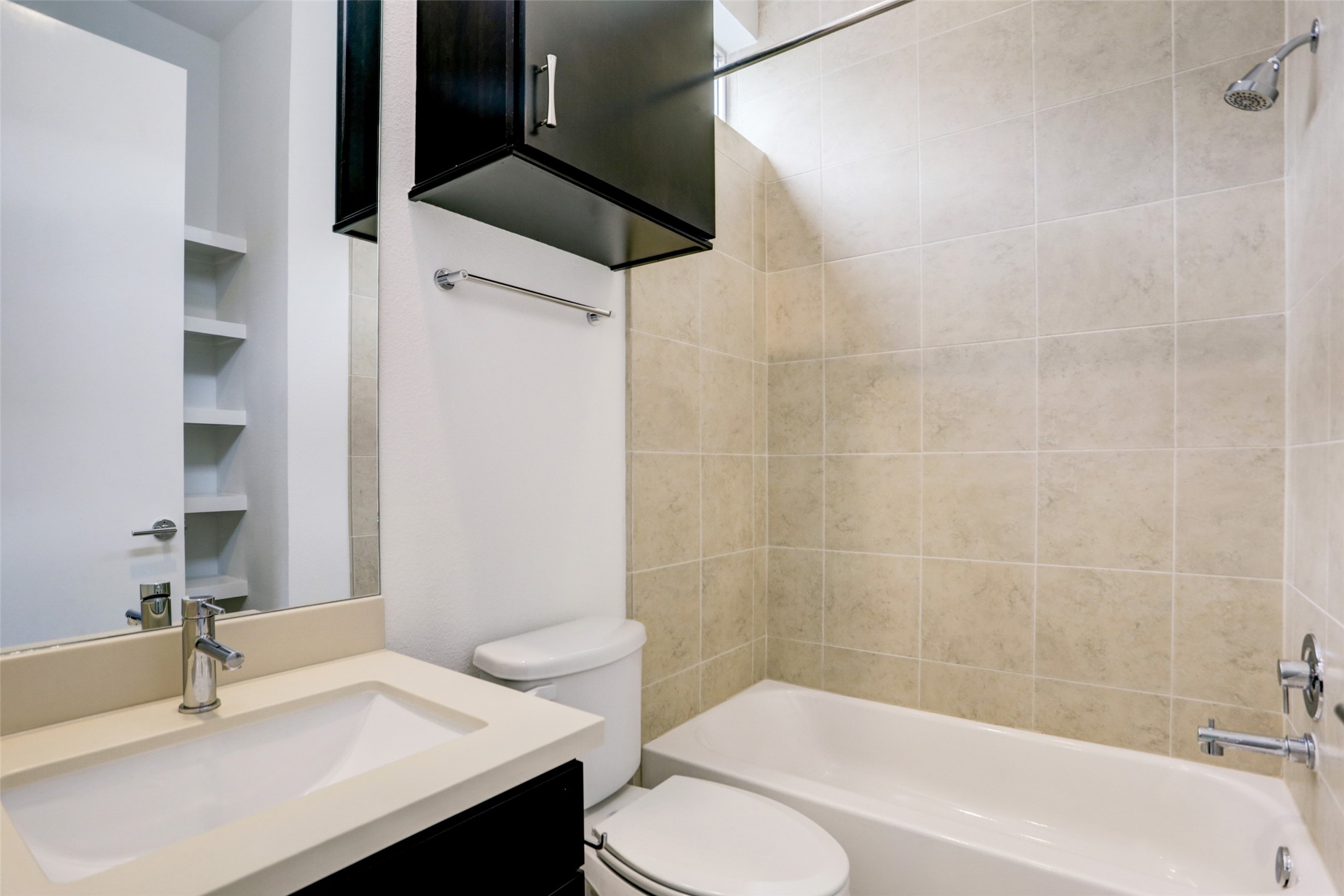 2344 Commerce Street Property Photo 5
