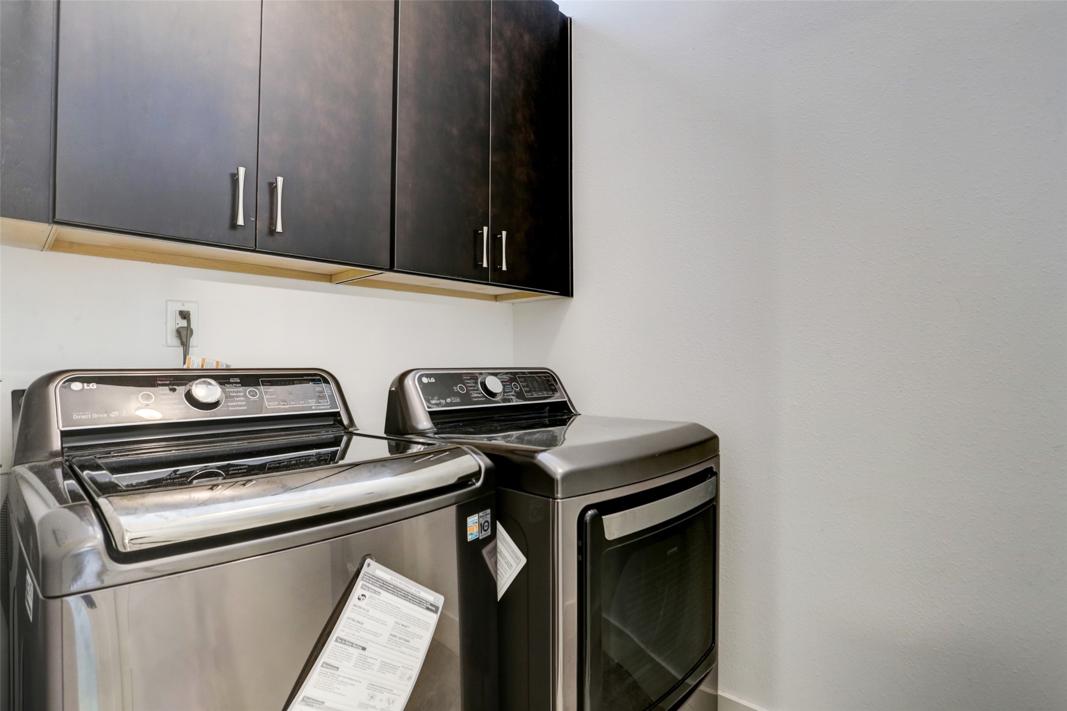 2344 Commerce Street Property Photo 9