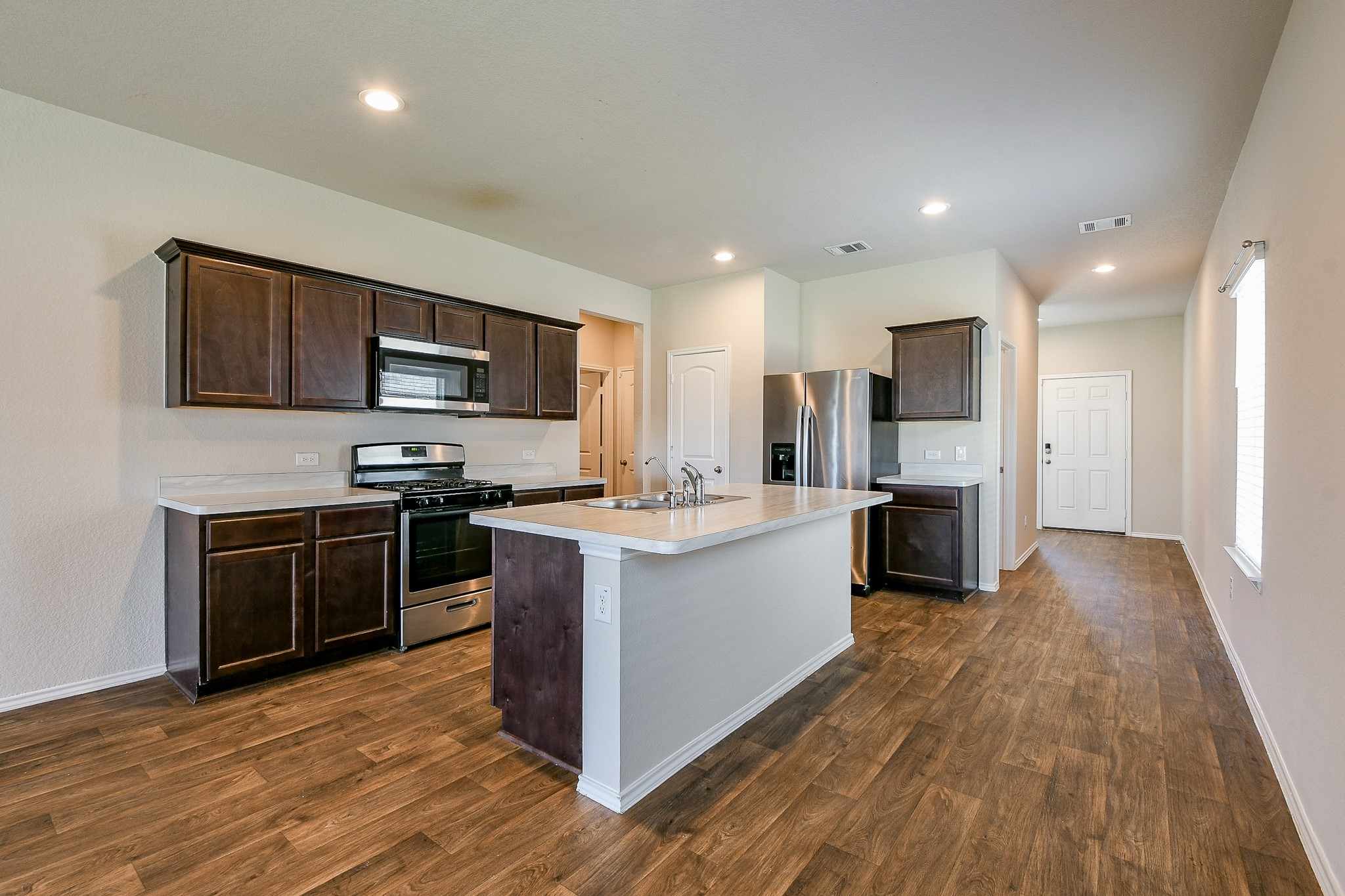 16744 Lonely Pines Drive Property Photo 6