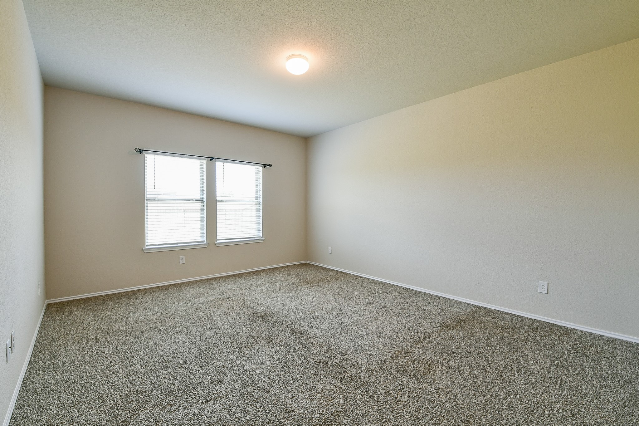 16744 Lonely Pines Drive Property Photo 10