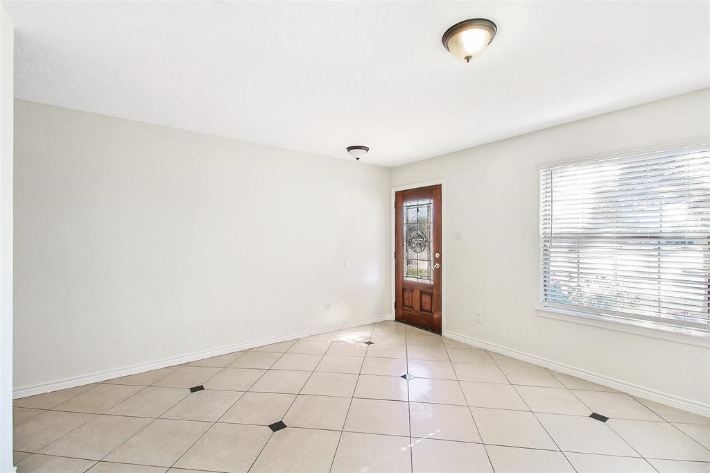 21350 Beacon Springs Lane Property Photo 4