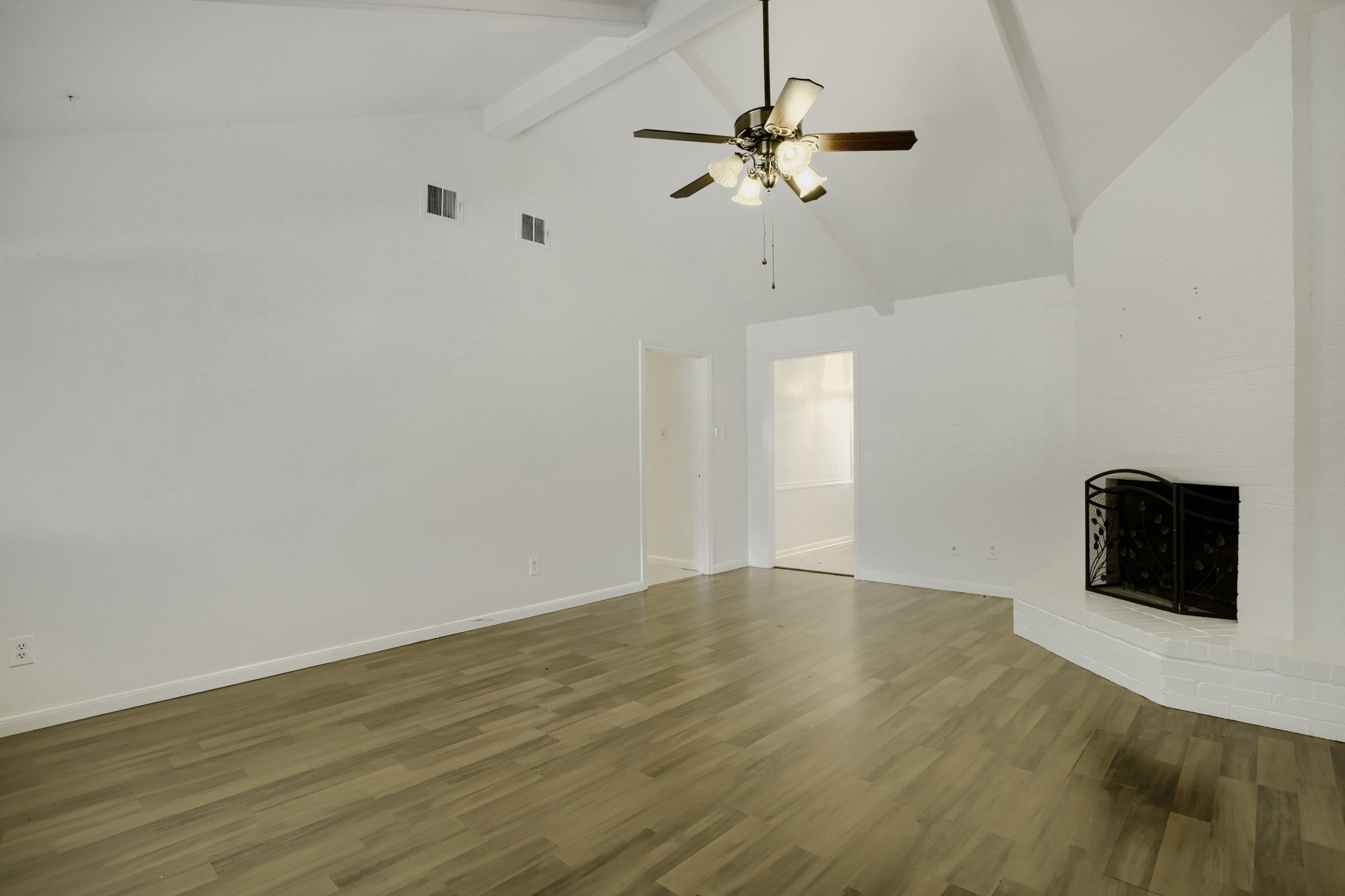 9610 S Hanworth Drive Property Photo 6