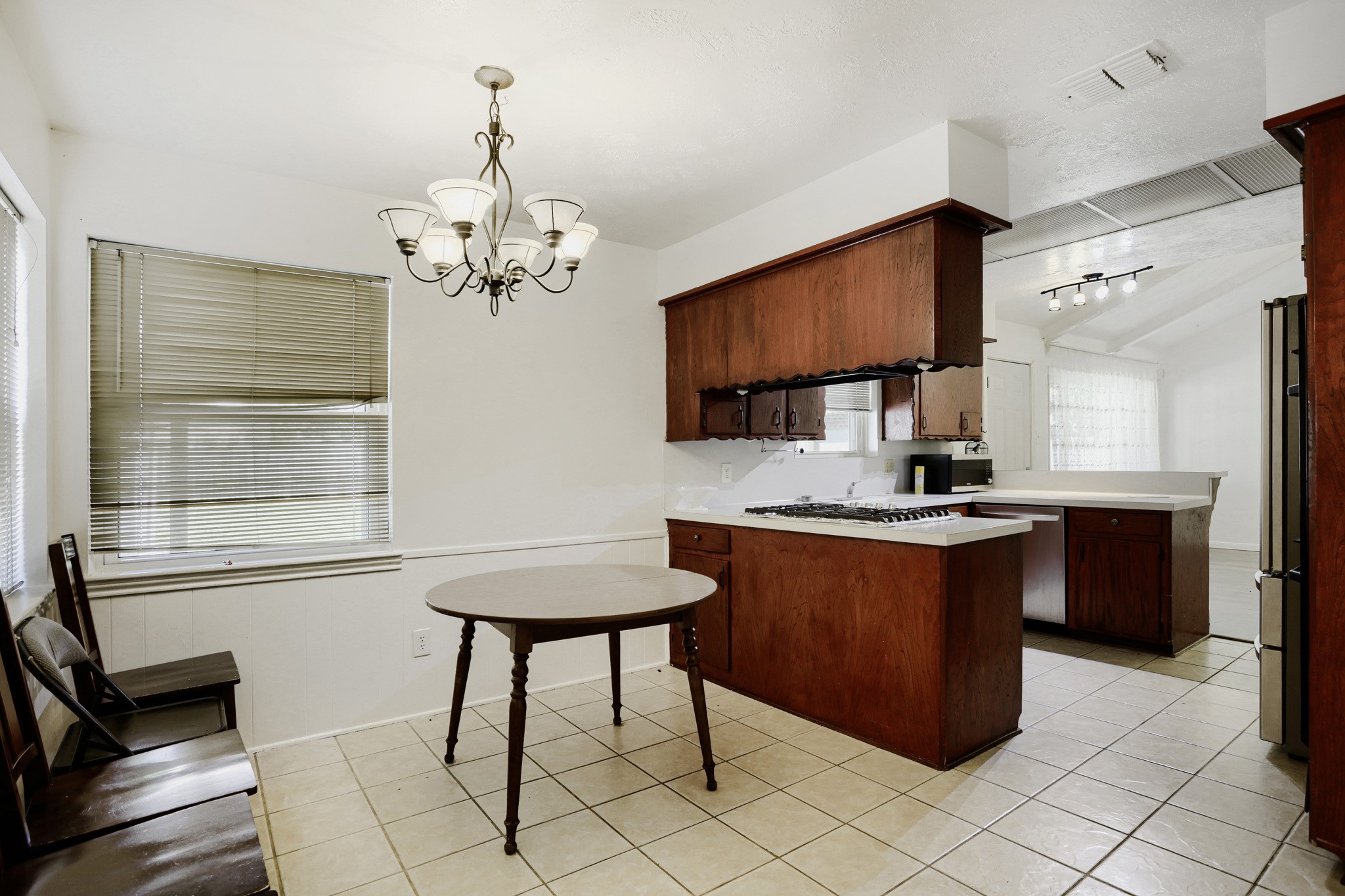 9610 S Hanworth Drive Property Photo 15