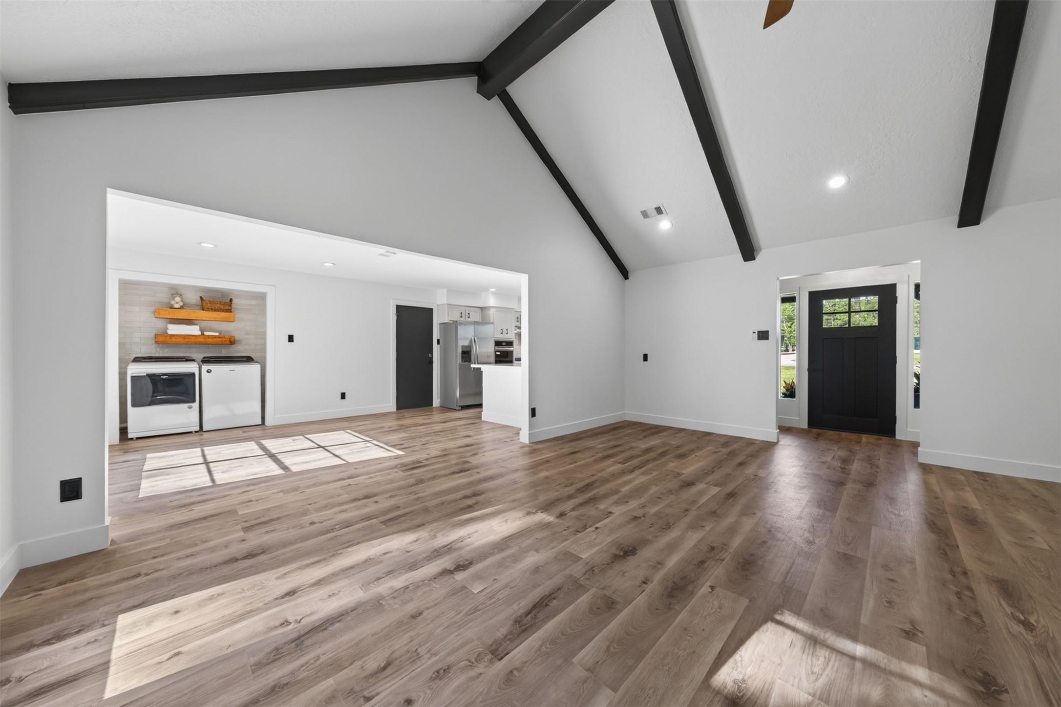 711 Baker Drive Property Photo 6