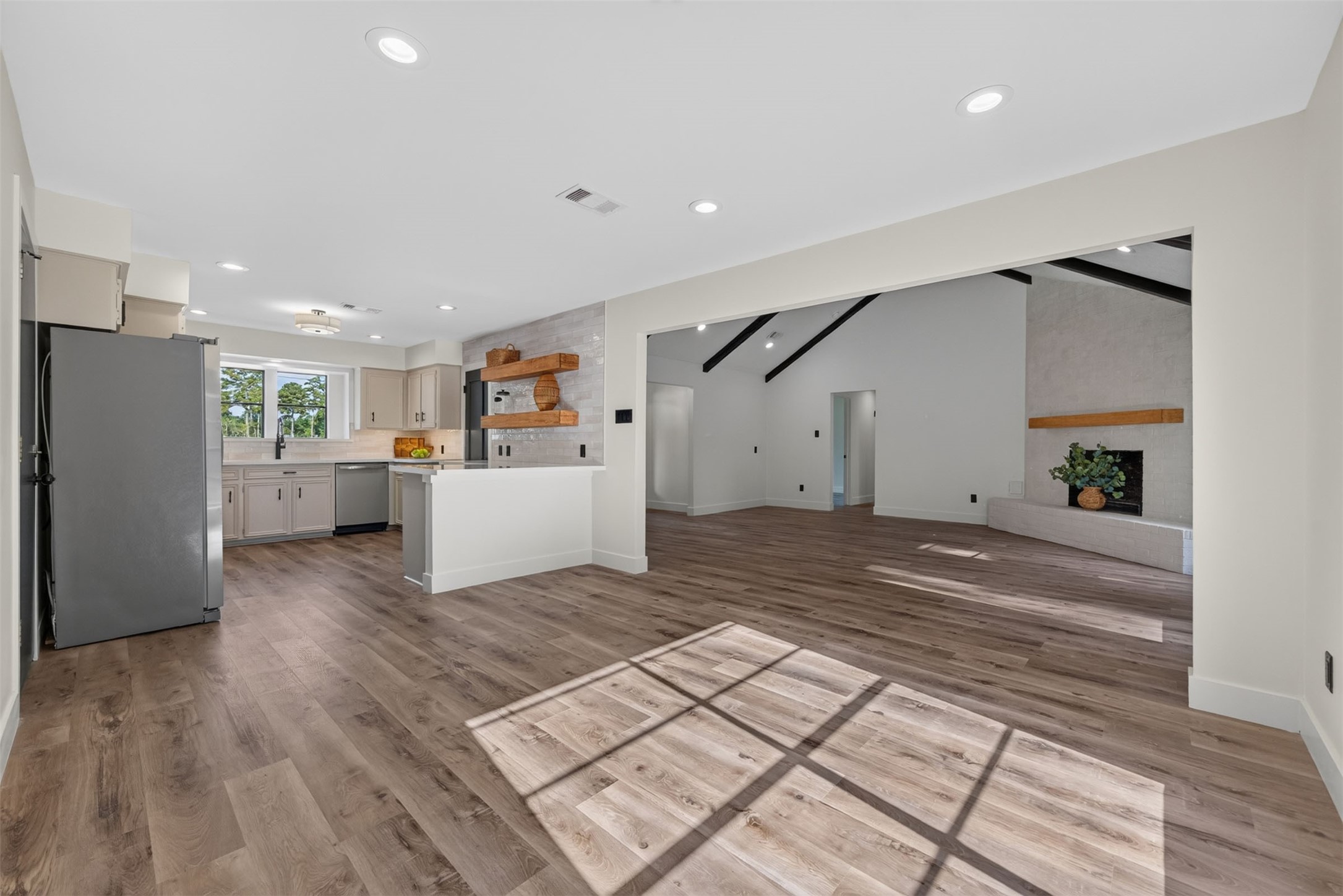711 Baker Drive Property Photo 16