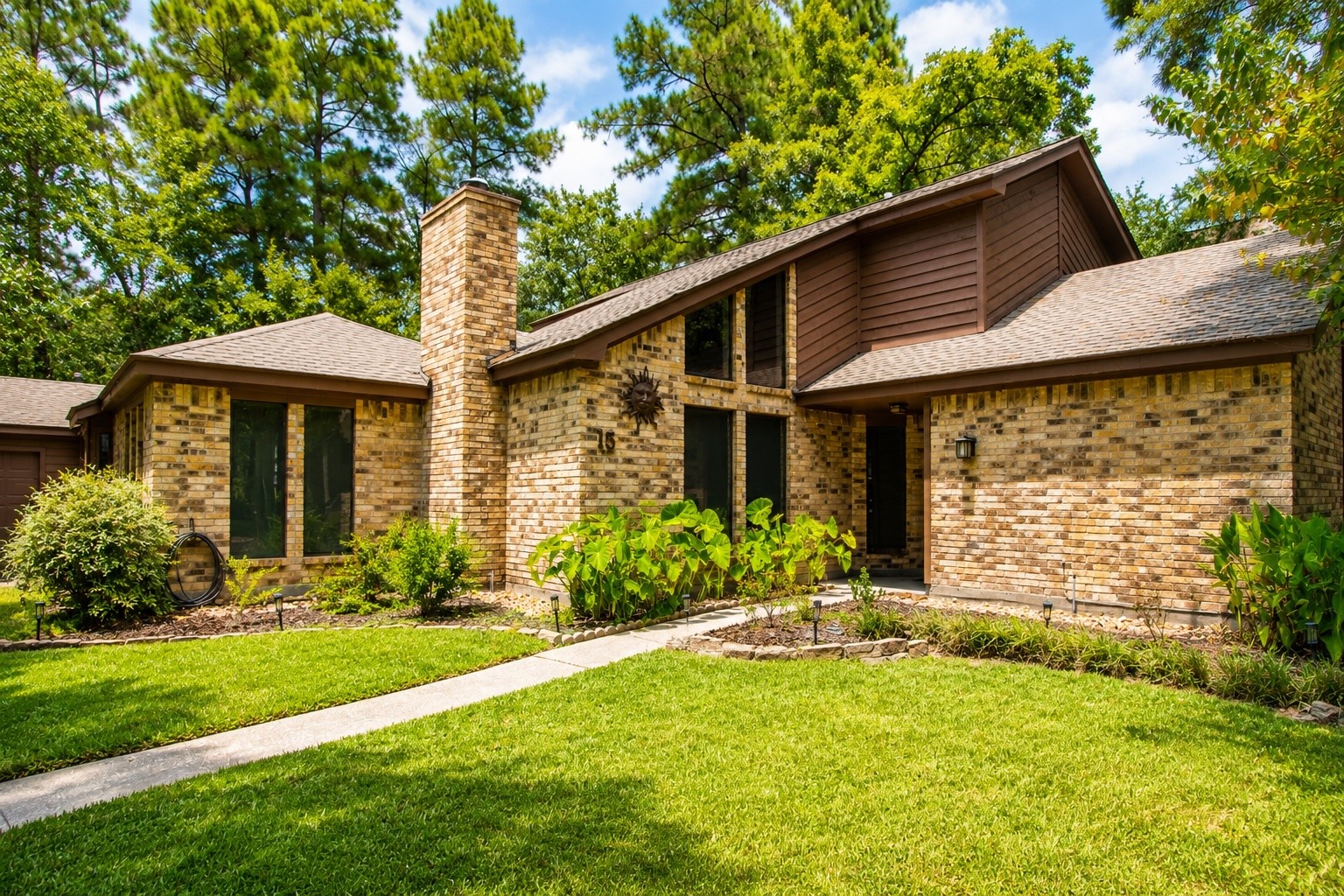 15 Mallard Glen Place Property Photo 1
