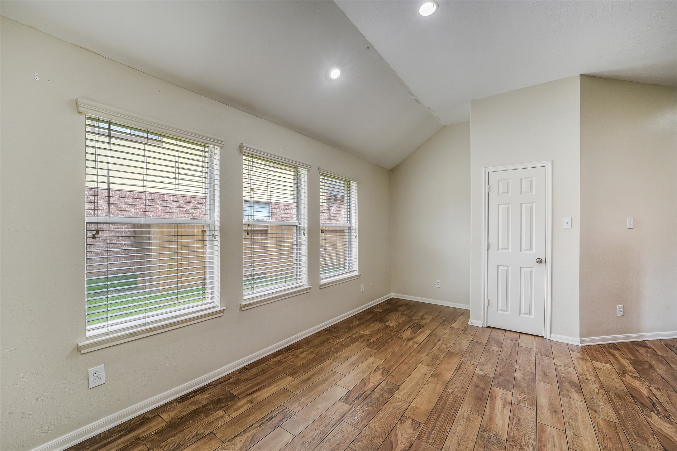 7306 Still Haven Drive Property Photo 9