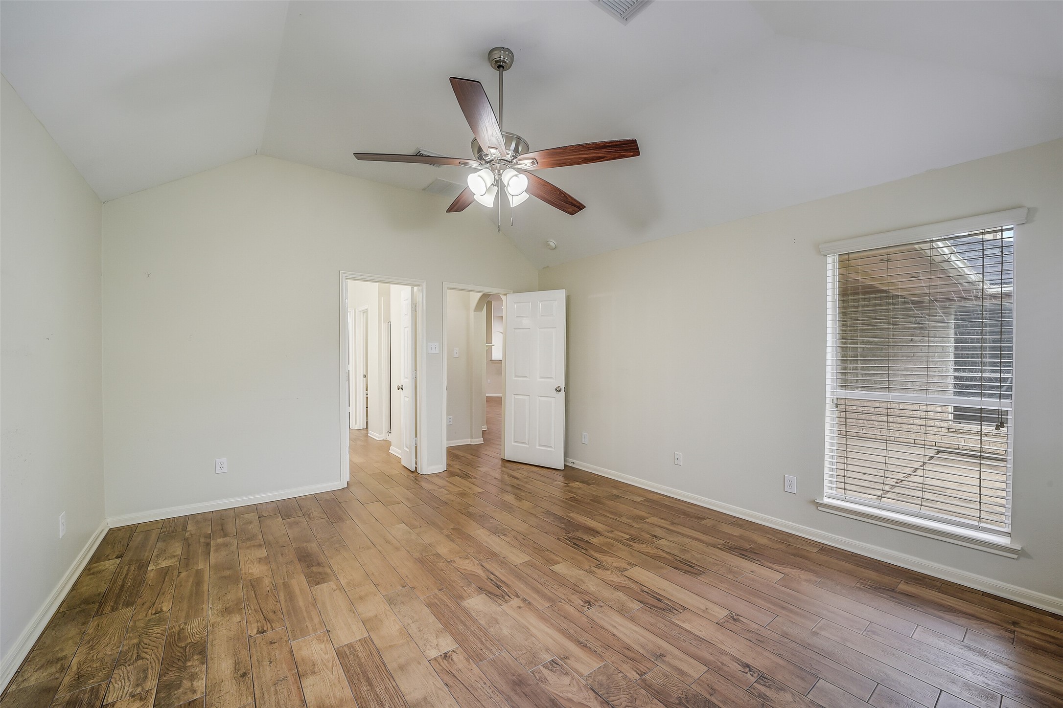7306 Still Haven Drive Property Photo 15