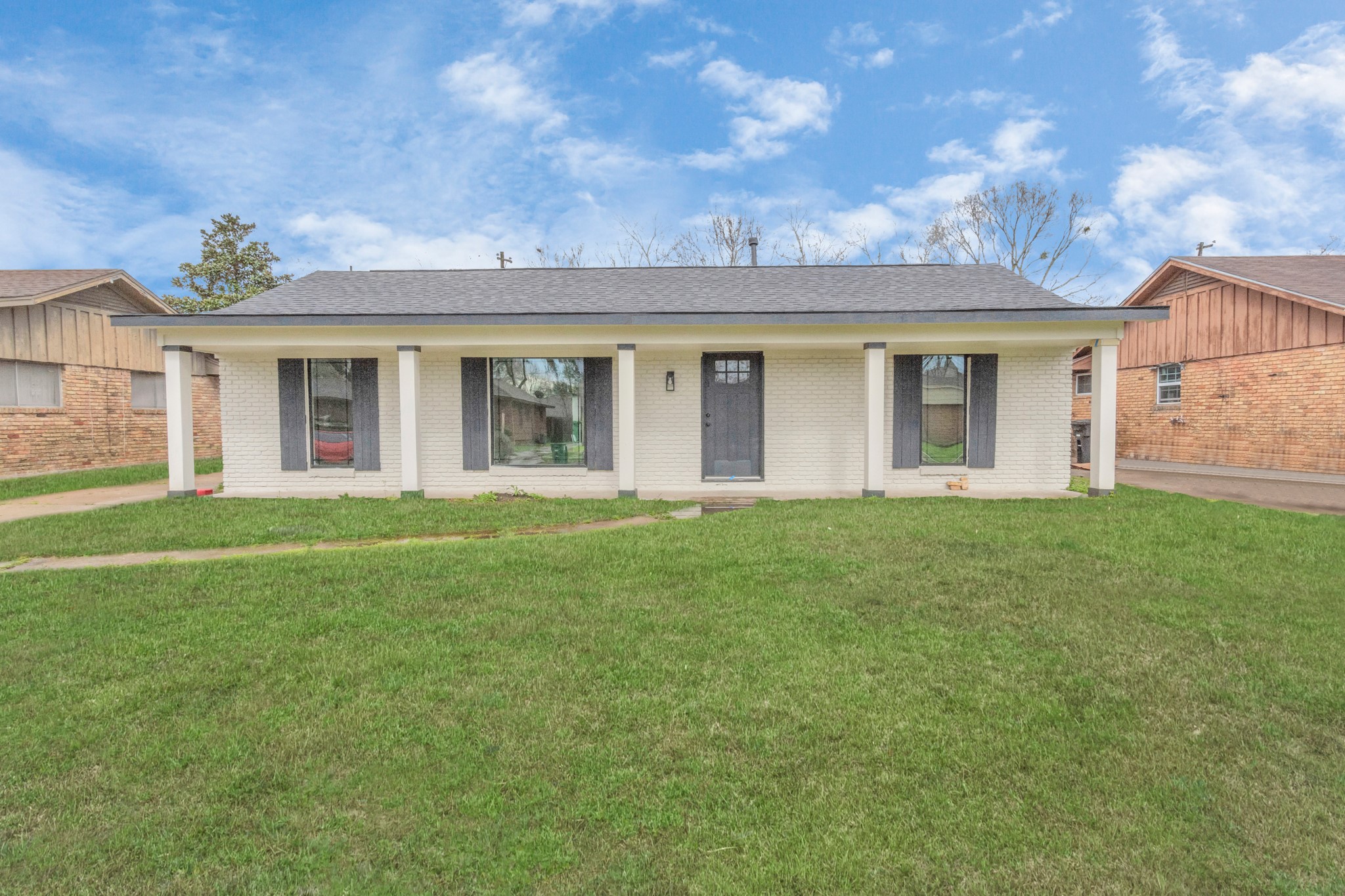 5006 Heatherbloom Drive Property Photo 1