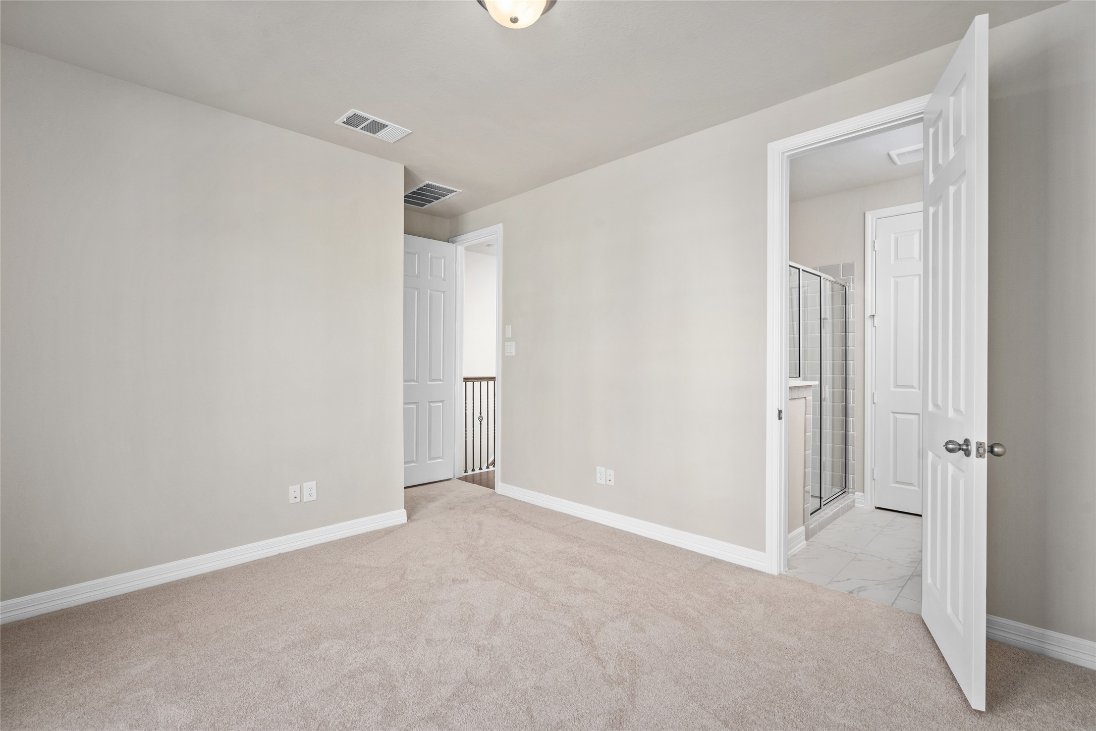 9521 Towne Lake Parkway Property Photo 10