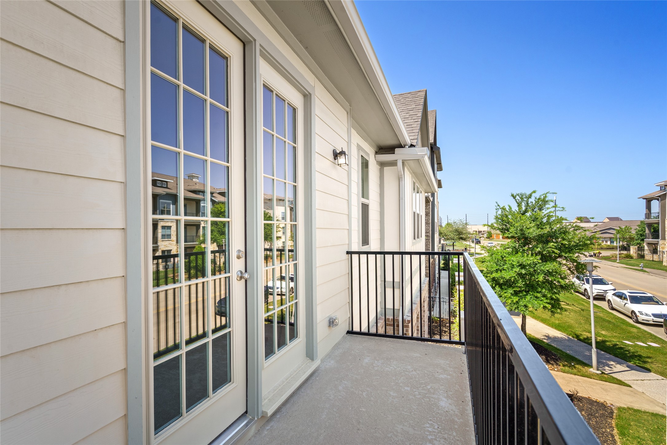 9521 Towne Lake Parkway Property Photo 14
