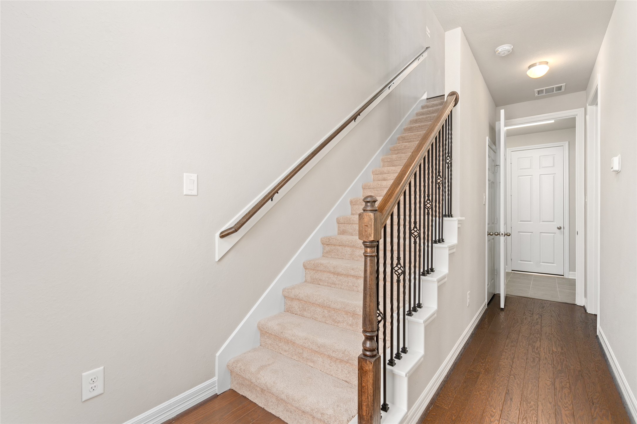 9521 Towne Lake Parkway Property Photo 15
