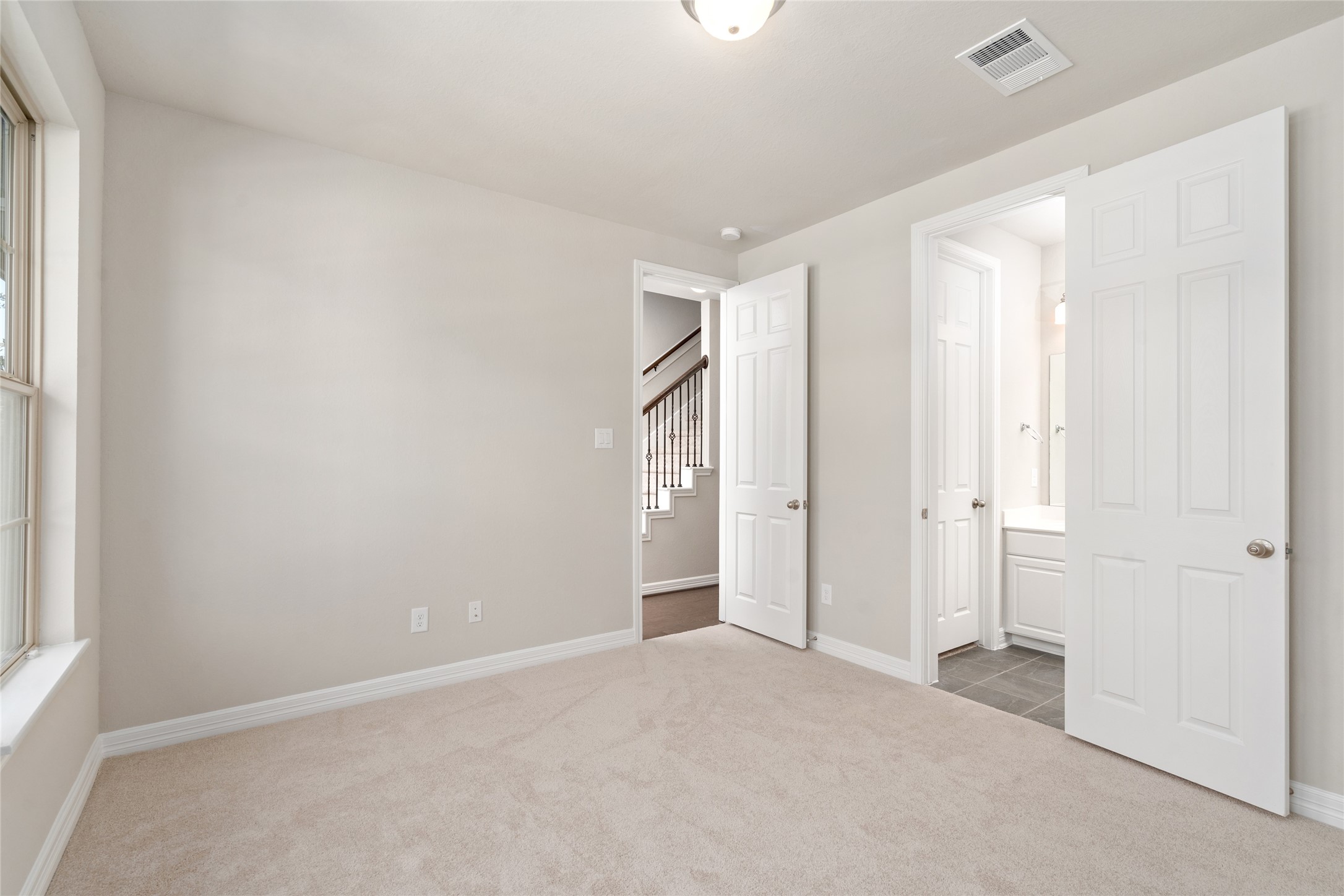 9521 Towne Lake Parkway Property Photo 16