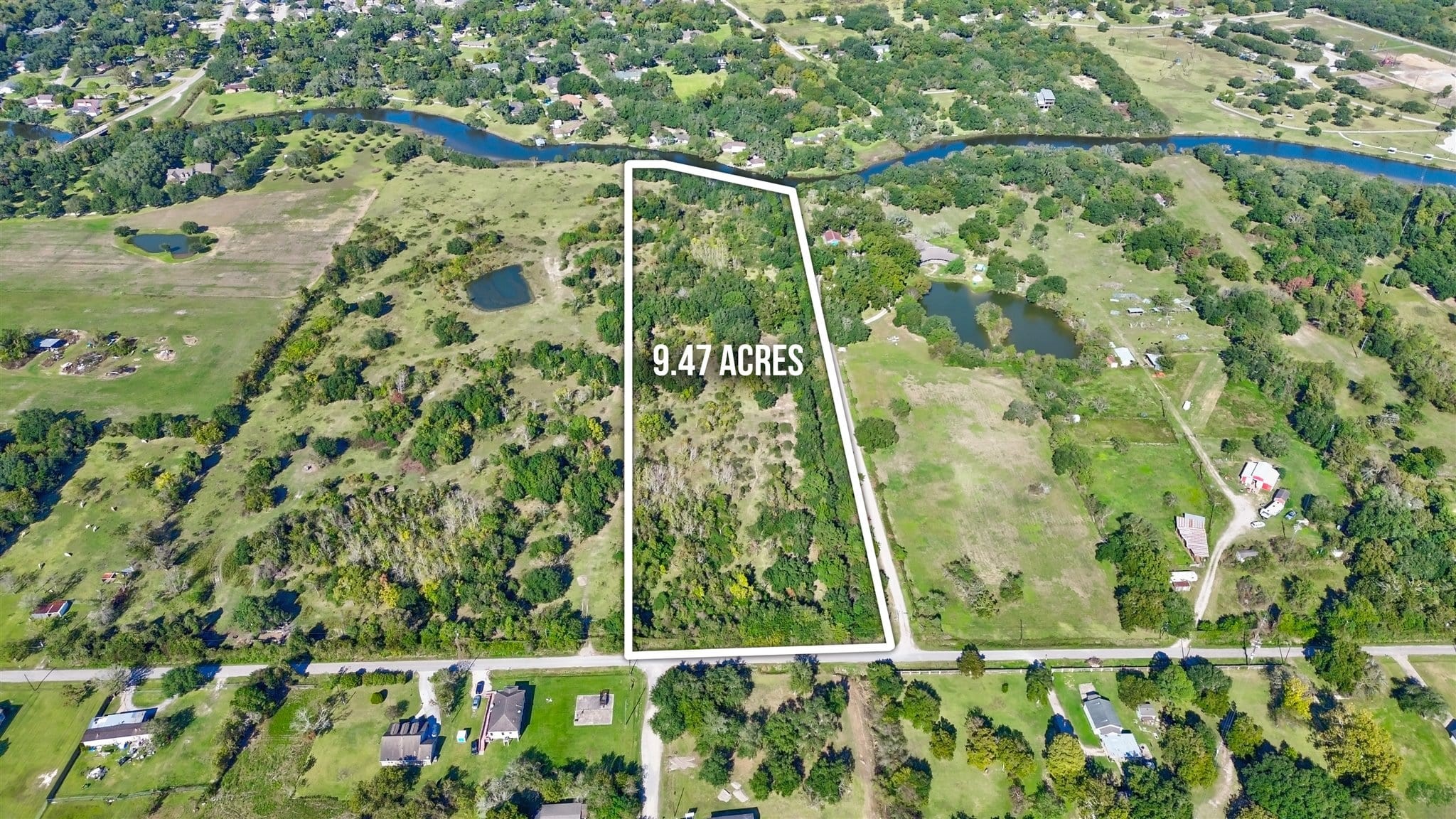 0 Terrebonne Property Photo 1