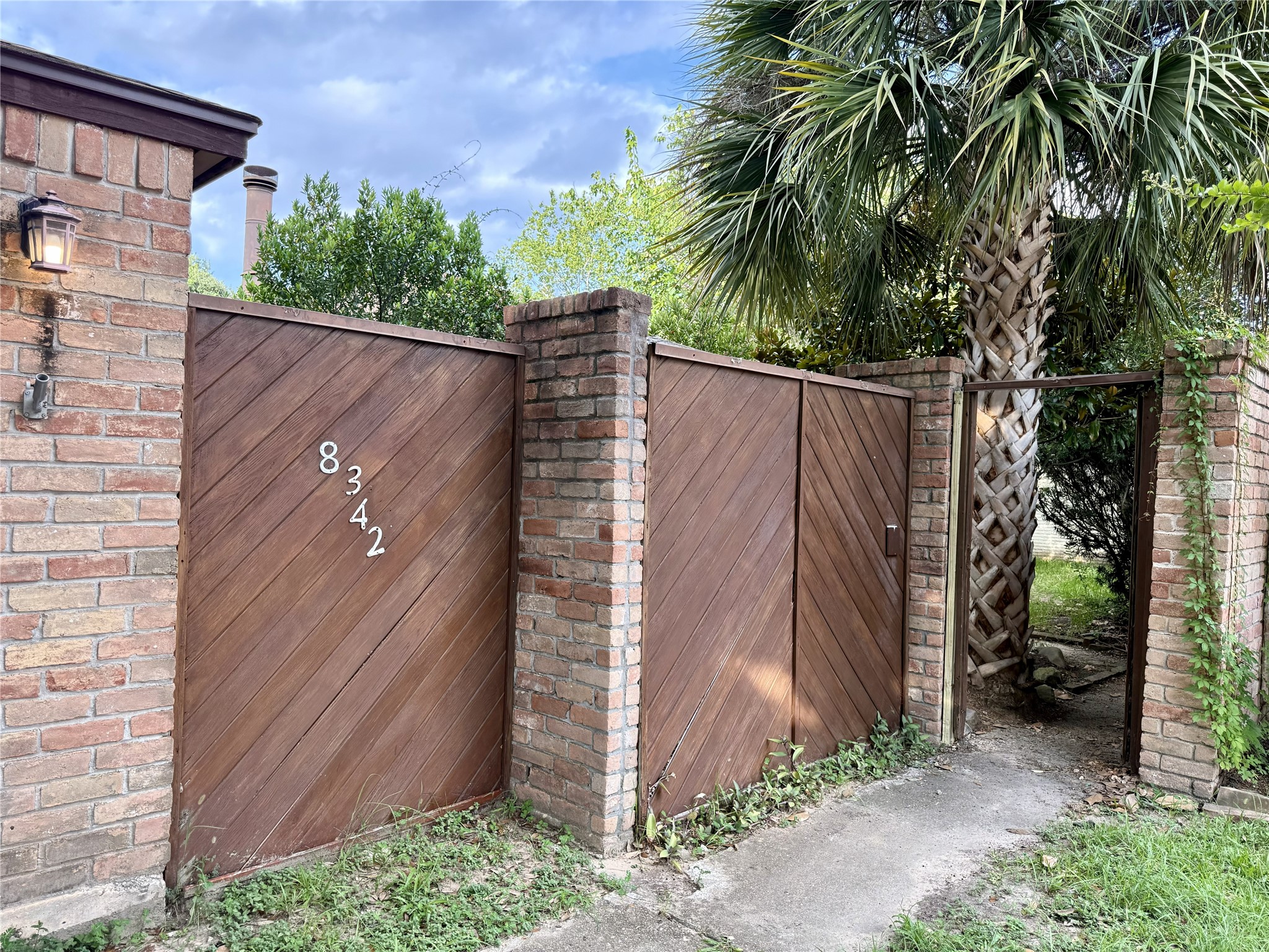 8342 Silvan Wind Lane Property Photo 1