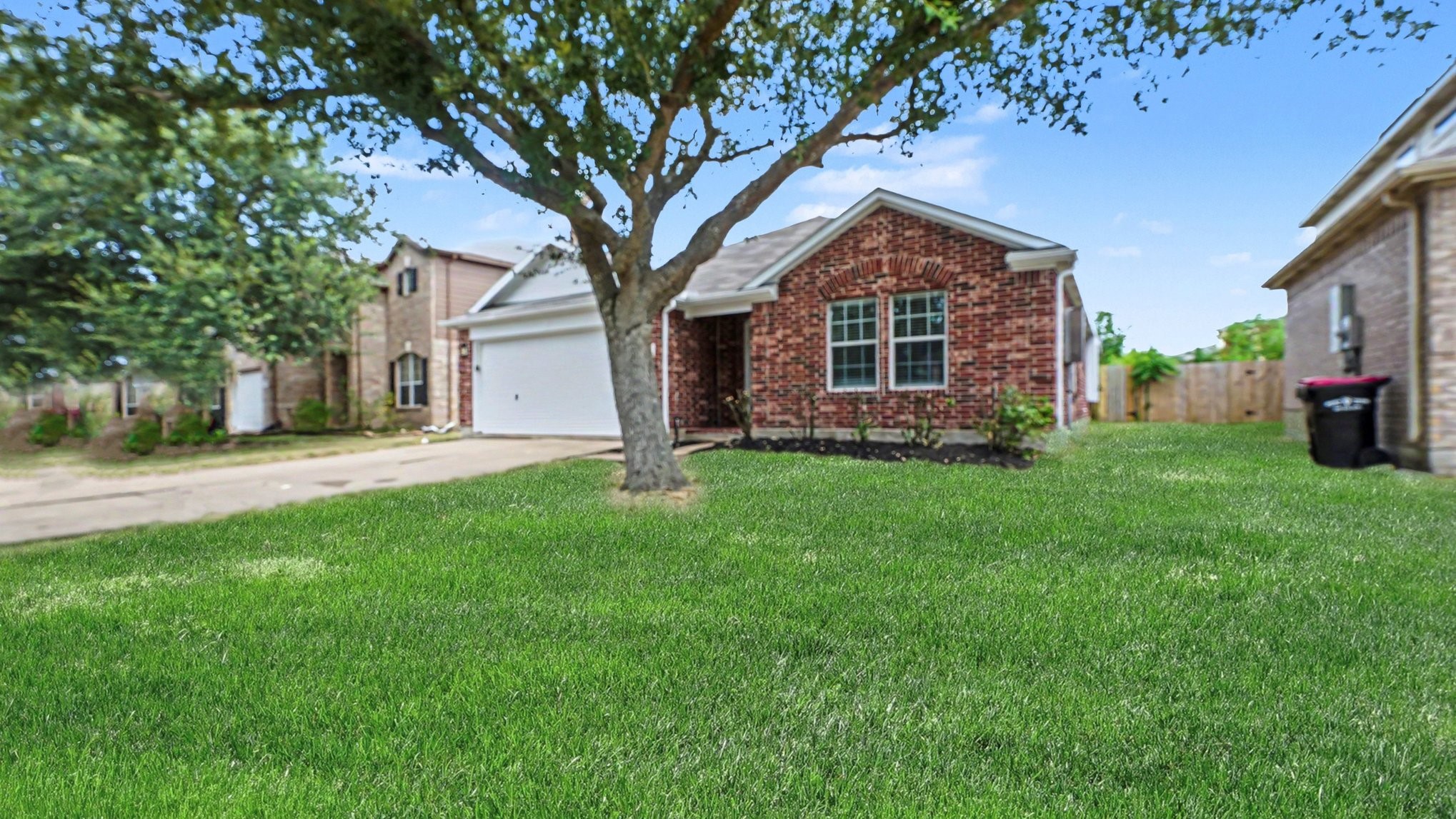 1819 Manor Drive Property Photo 1