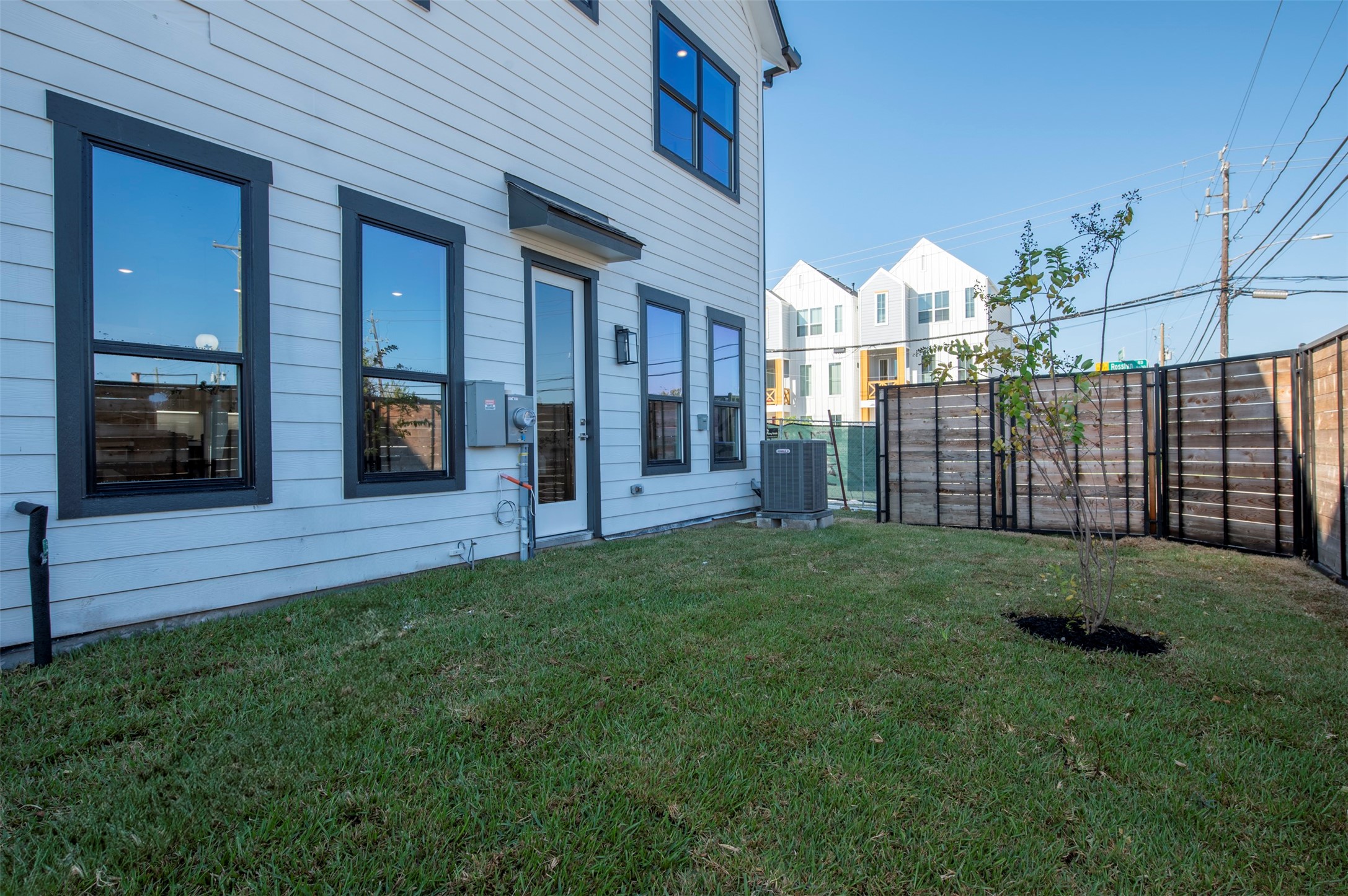 5130 Rosslyn Road Property Photo 40