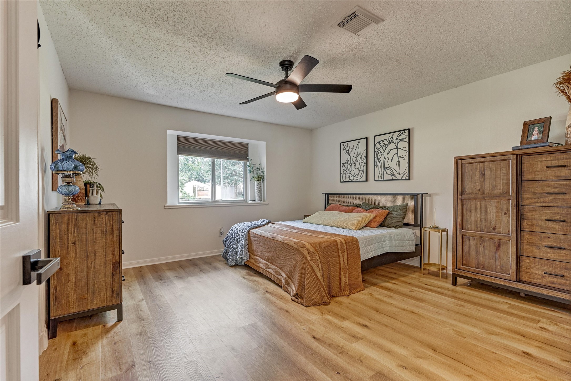 6307 Hickorycrest Drive Property Photo 19