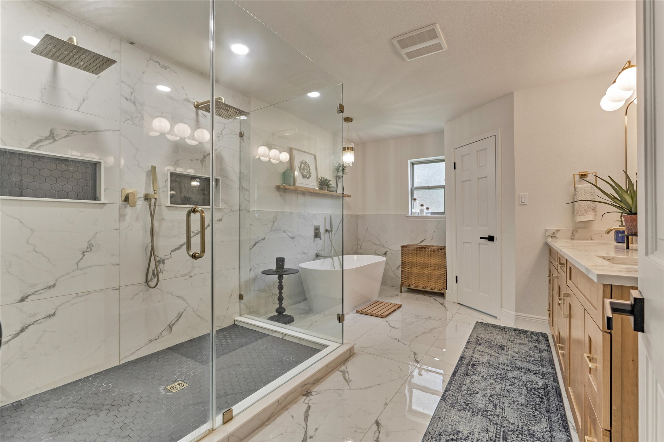 6307 Hickorycrest Drive Property Photo 21