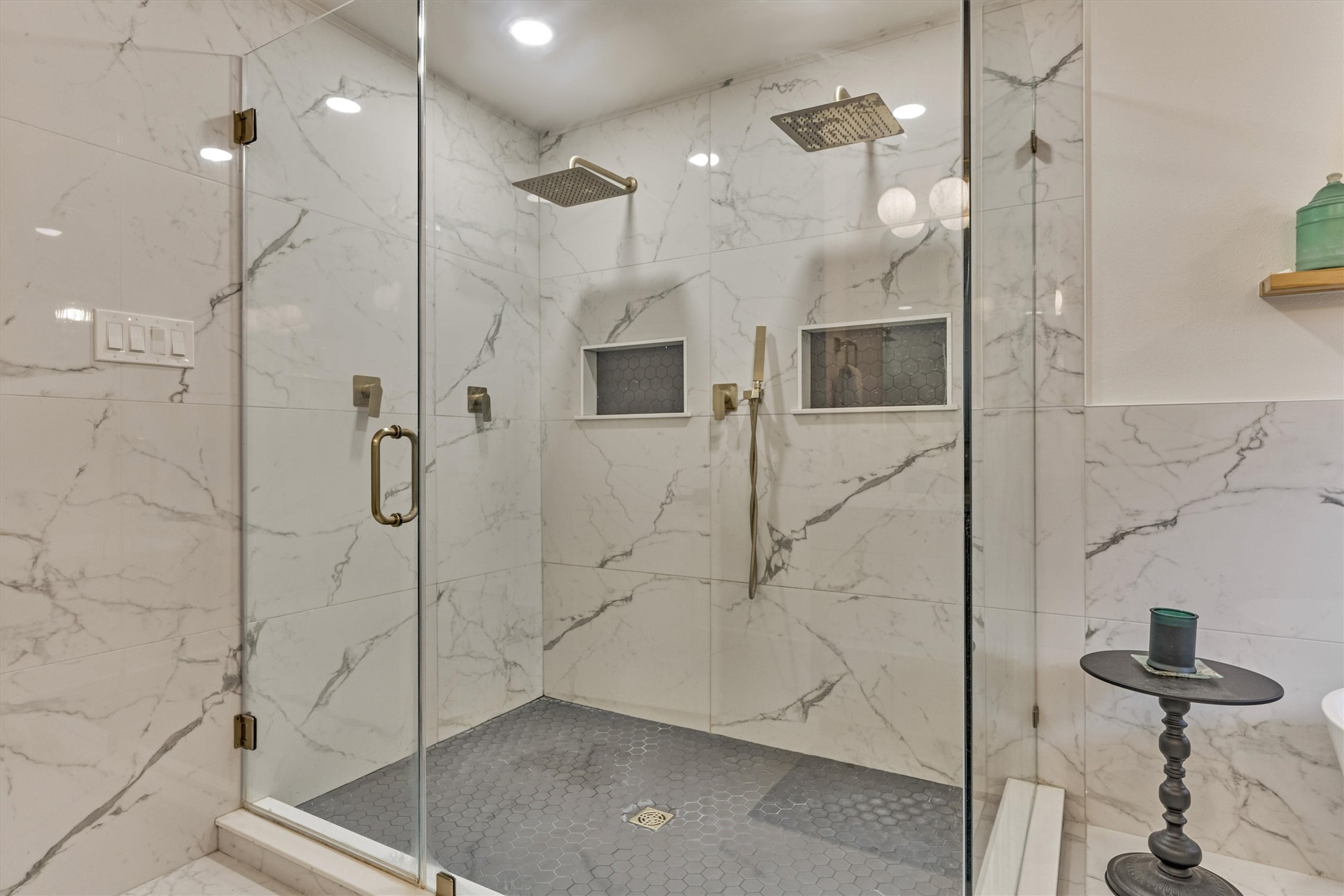 6307 Hickorycrest Drive Property Photo 24