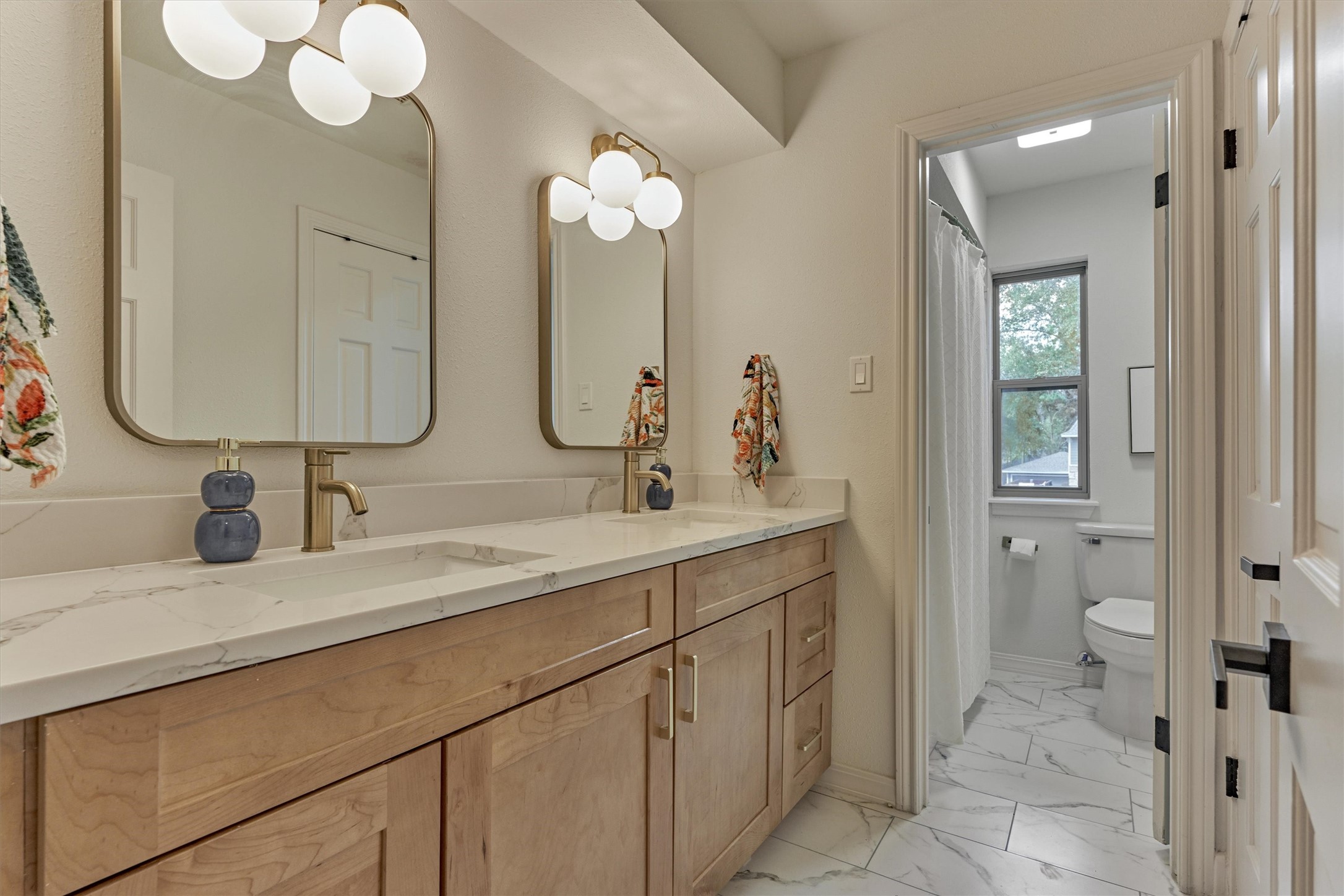 6307 Hickorycrest Drive Property Photo 28