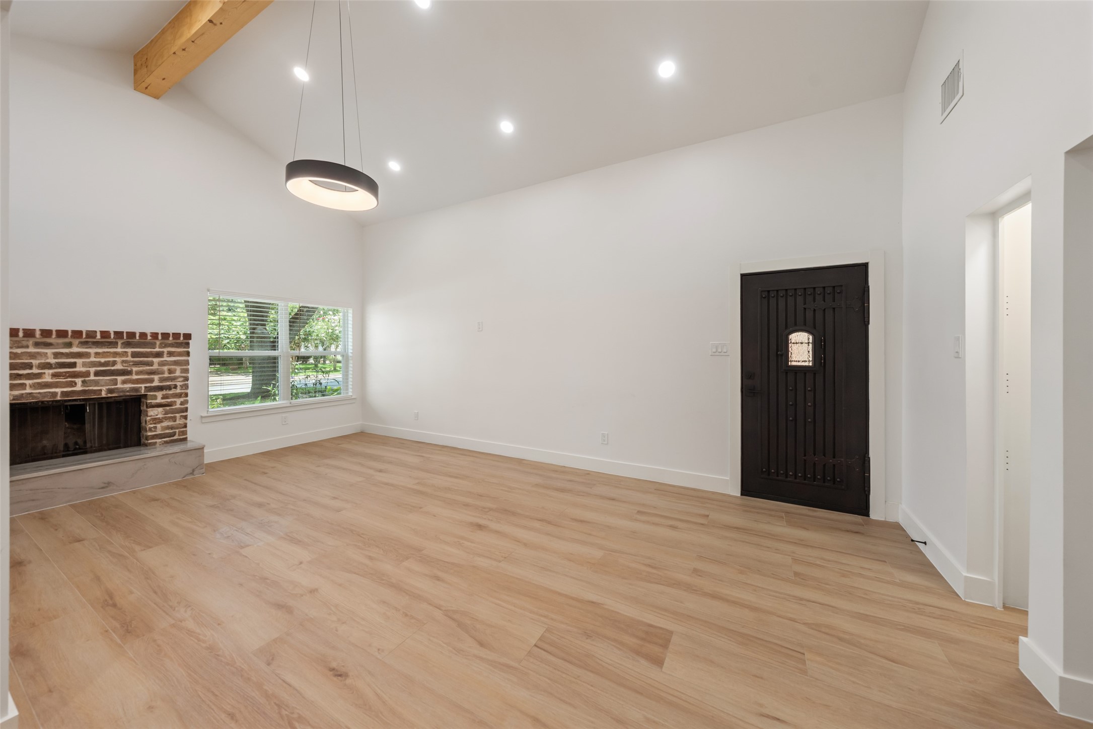 9323 Portal Drive Property Photo 11
