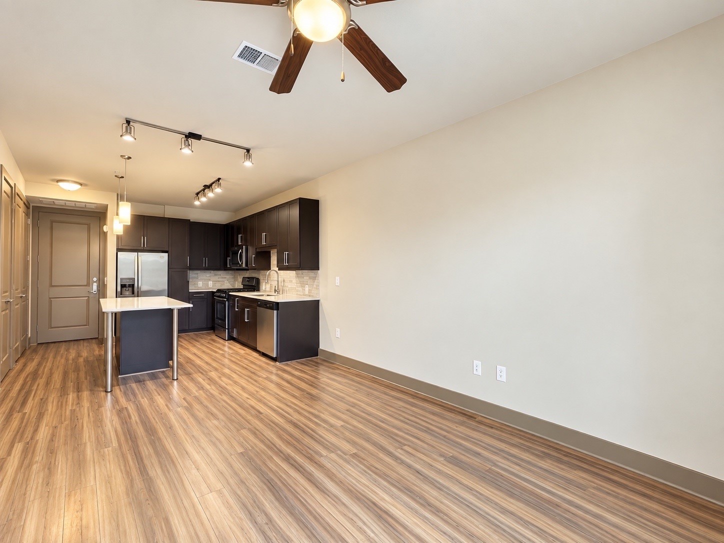 10402 Town And Country Way 119 Property Photo 6