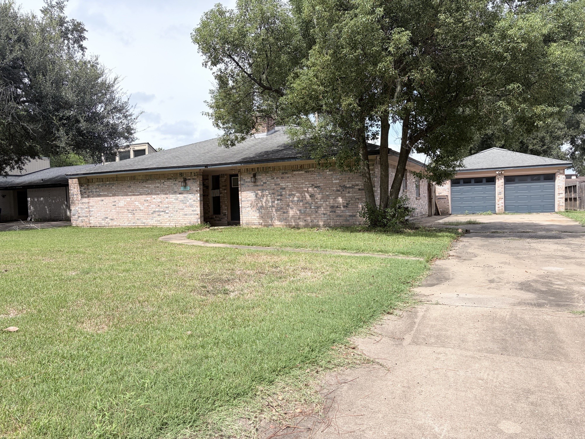 350 S Amherst Drive Property Photo 1