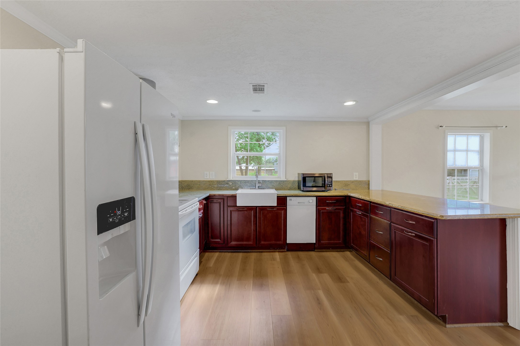 494 Merritt Street Property Photo 6