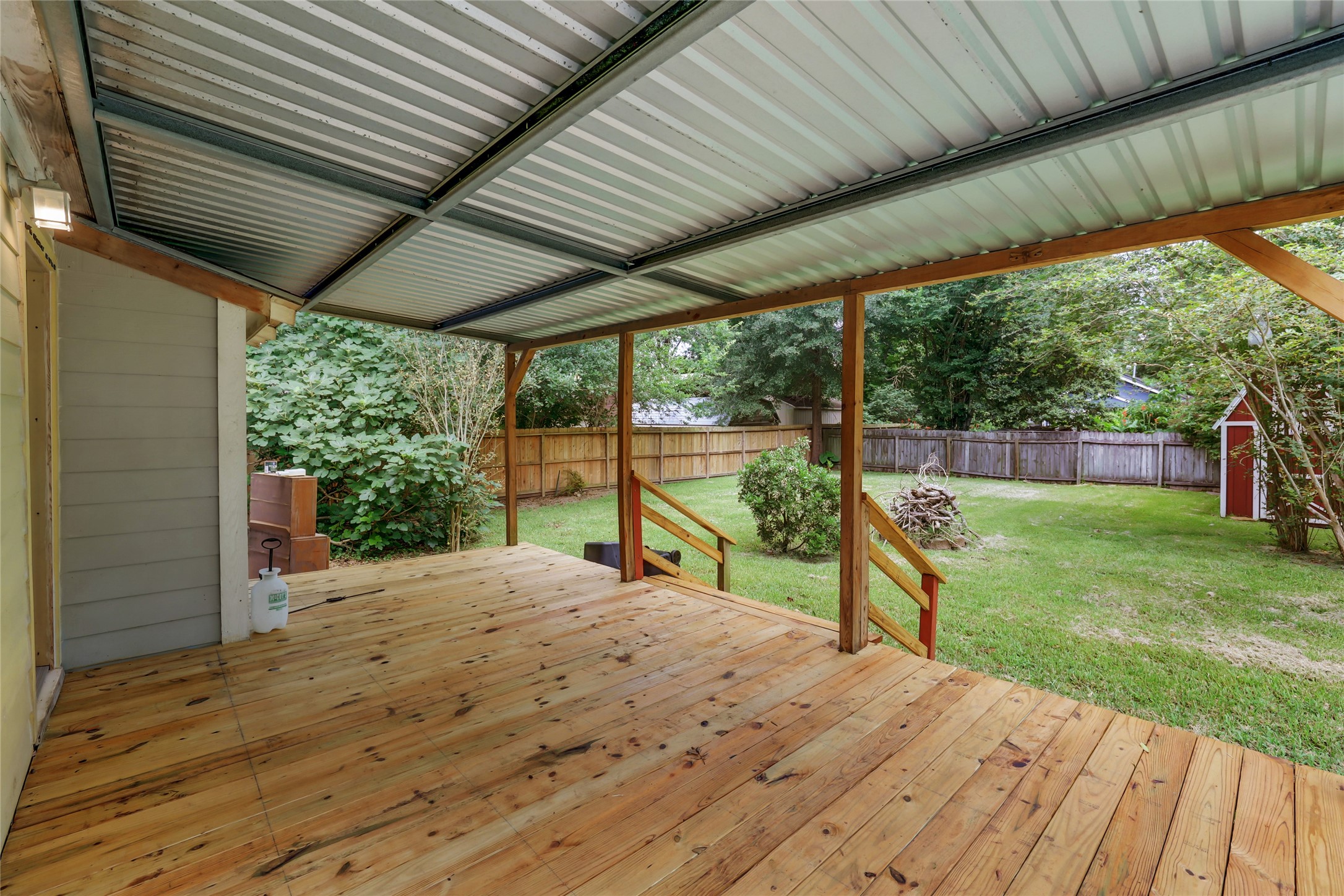 494 Merritt Street Property Photo 23