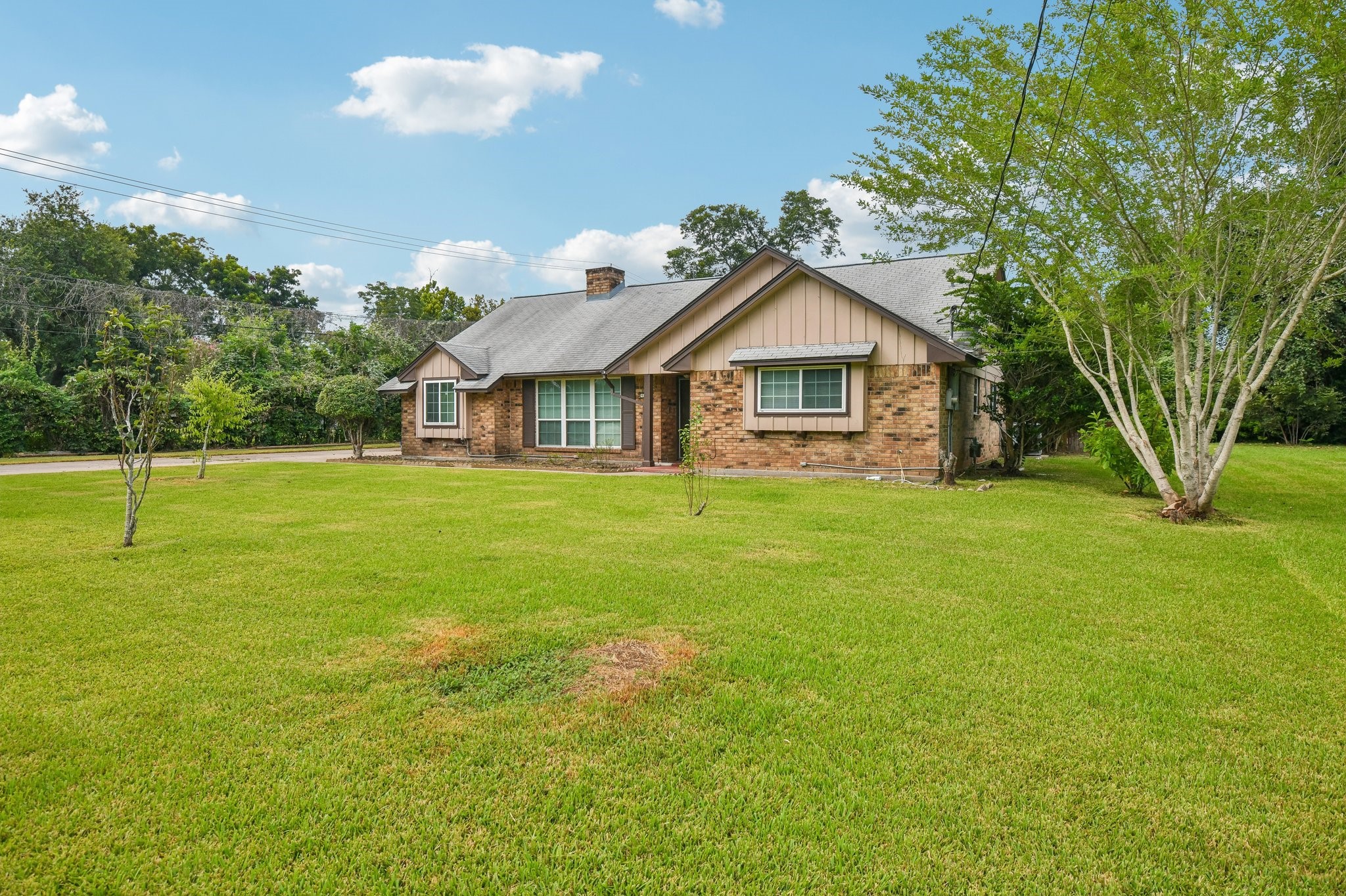 401 Southern Oaks Drive Property Photo 13