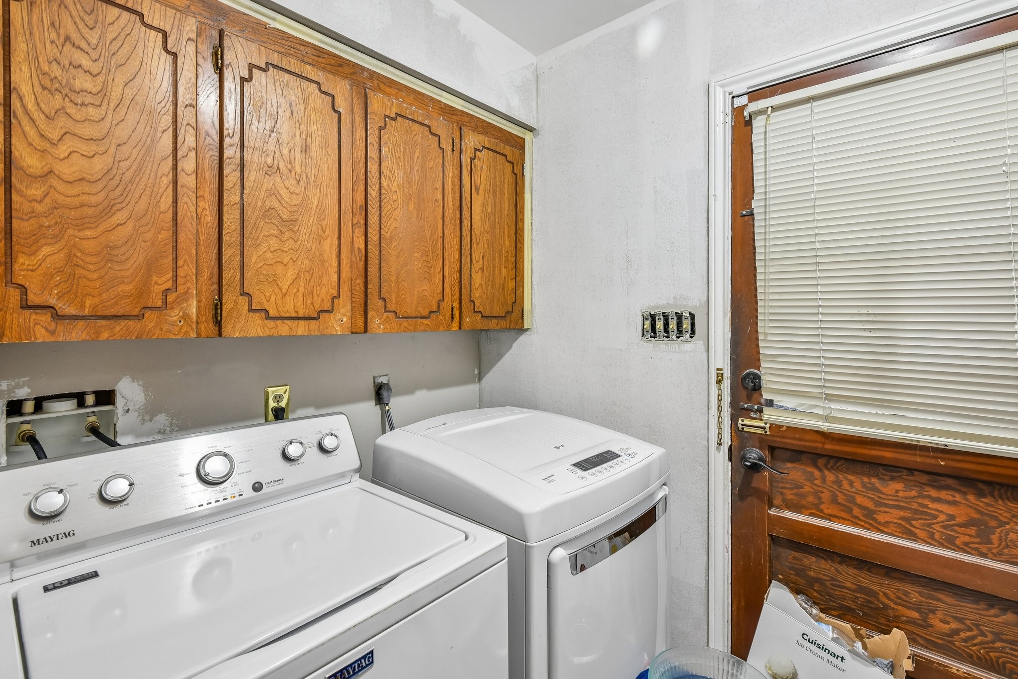 401 Southern Oaks Drive Property Photo 29