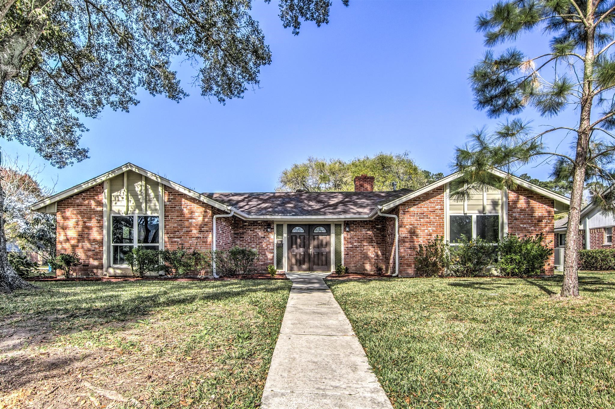 2811 Frostwood Circle Property Photo