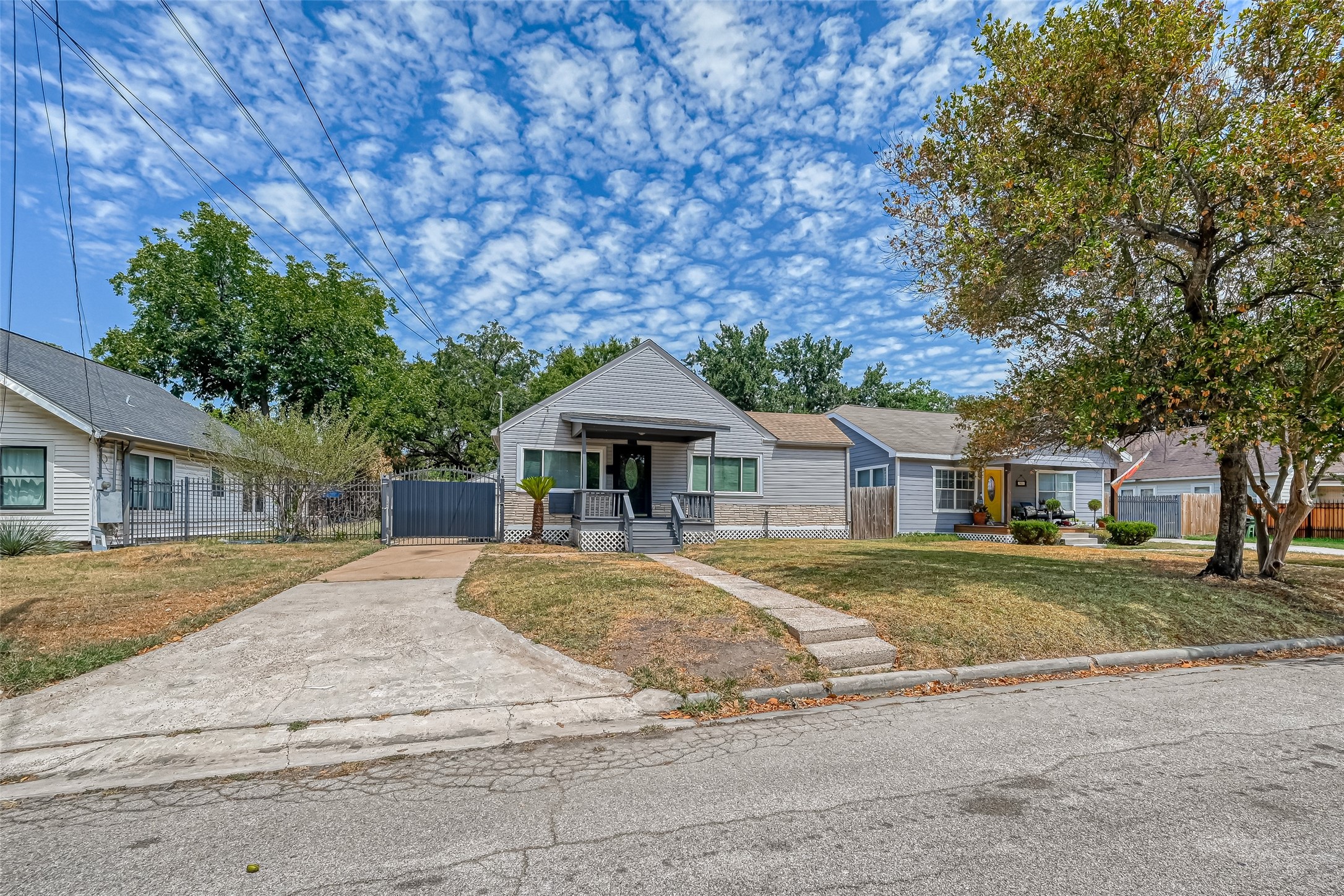 817 Eleanor Street Property Photo 2