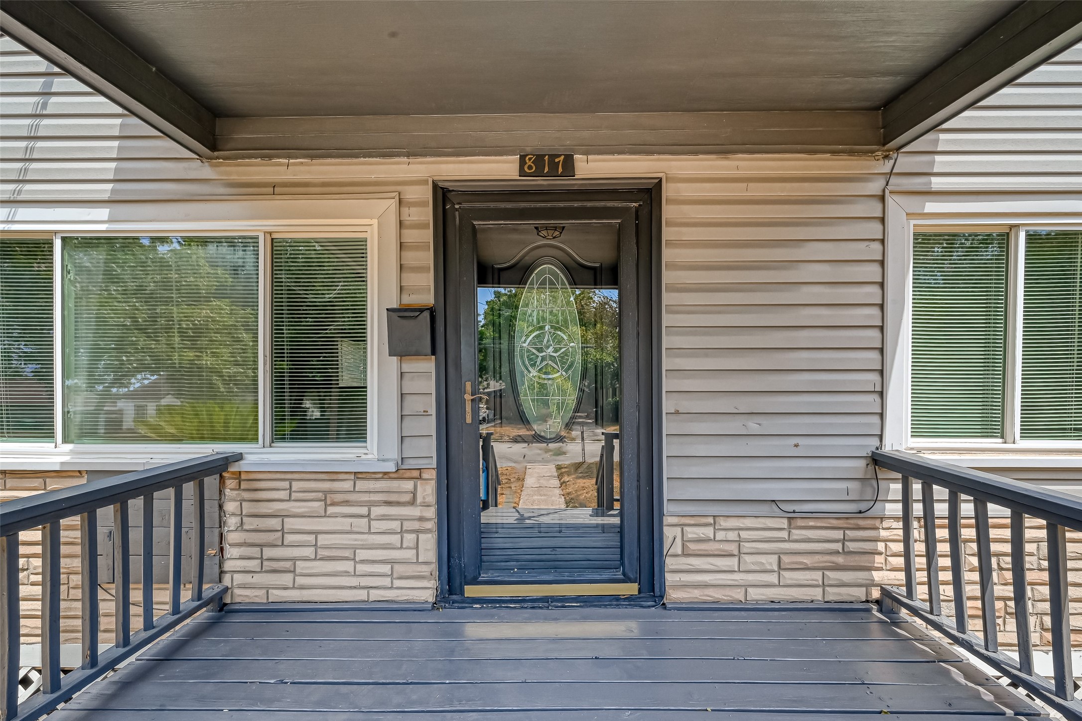 817 Eleanor Street Property Photo 7