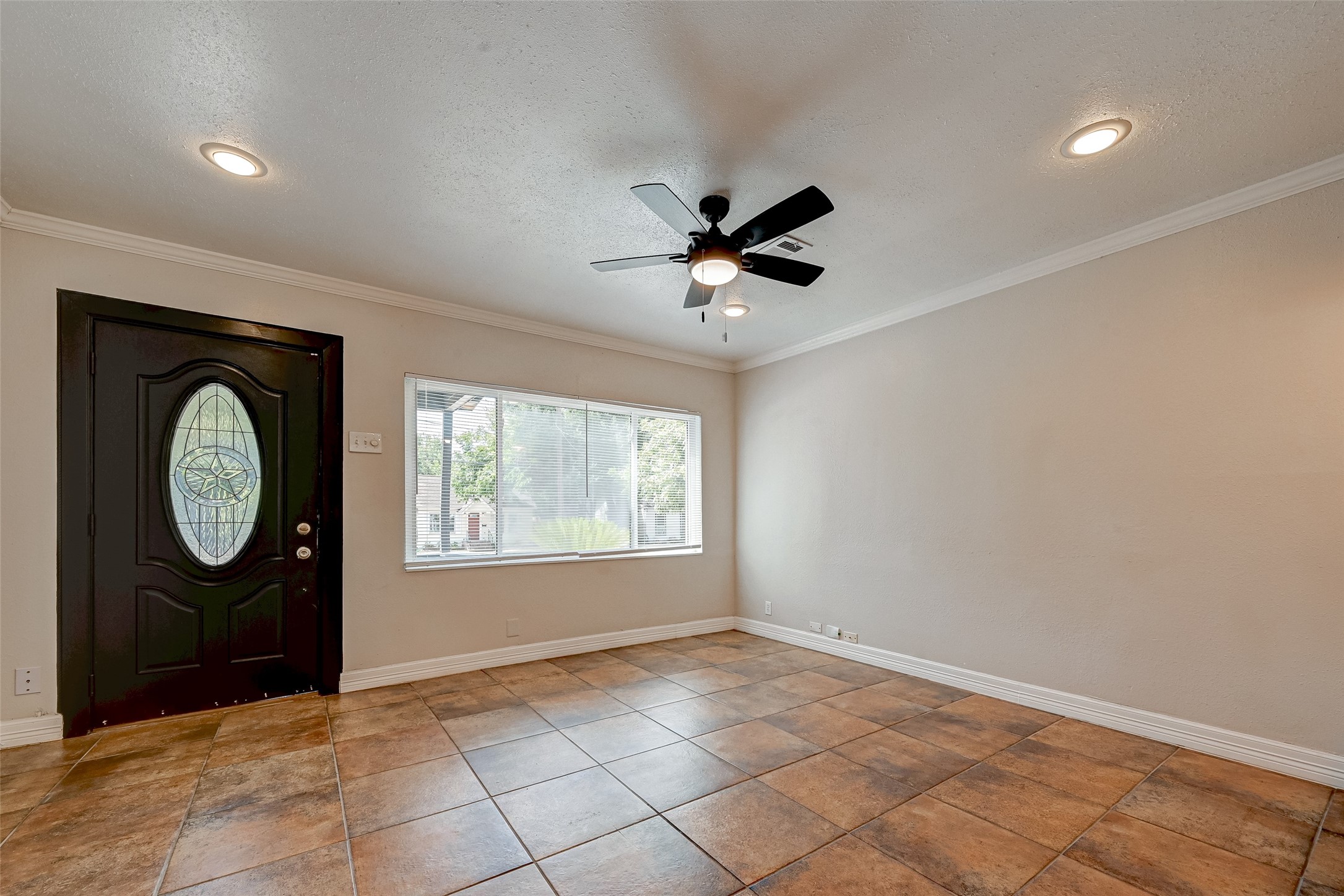 817 Eleanor Street Property Photo 8
