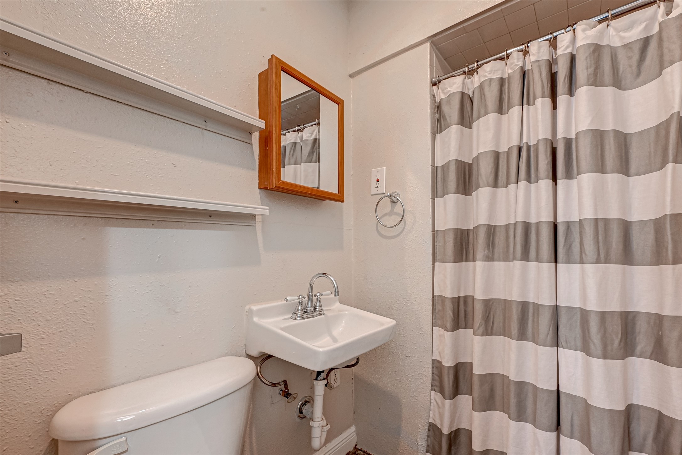 817 Eleanor Street Property Photo 21