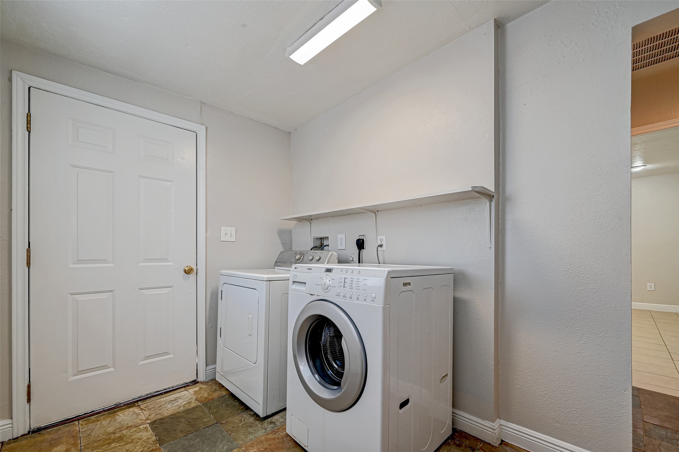 817 Eleanor Street Property Photo 22