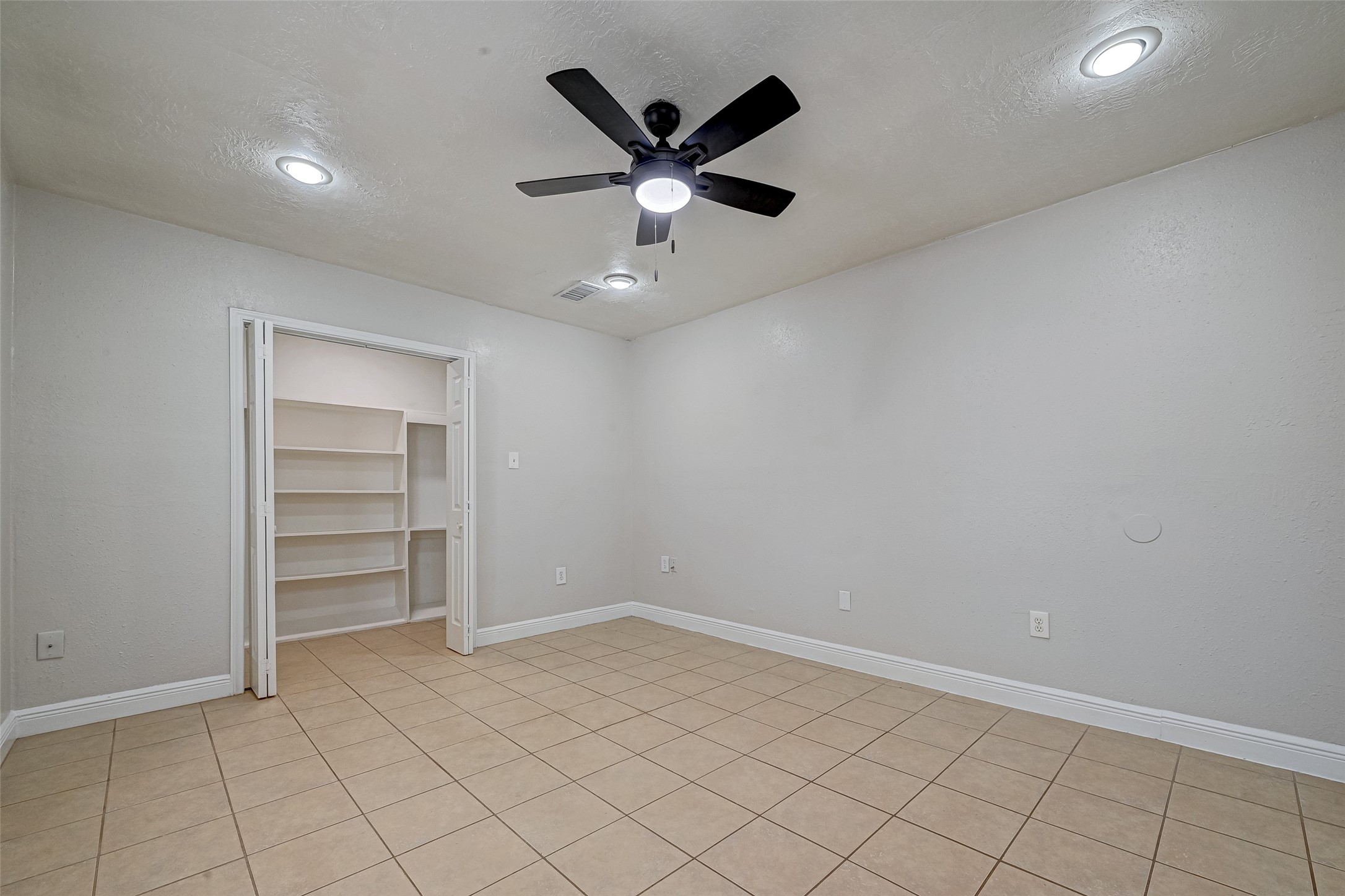 817 Eleanor Street Property Photo 26