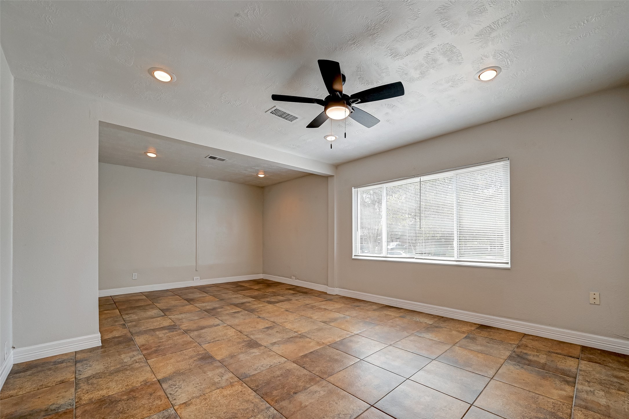 817 Eleanor Street Property Photo 32