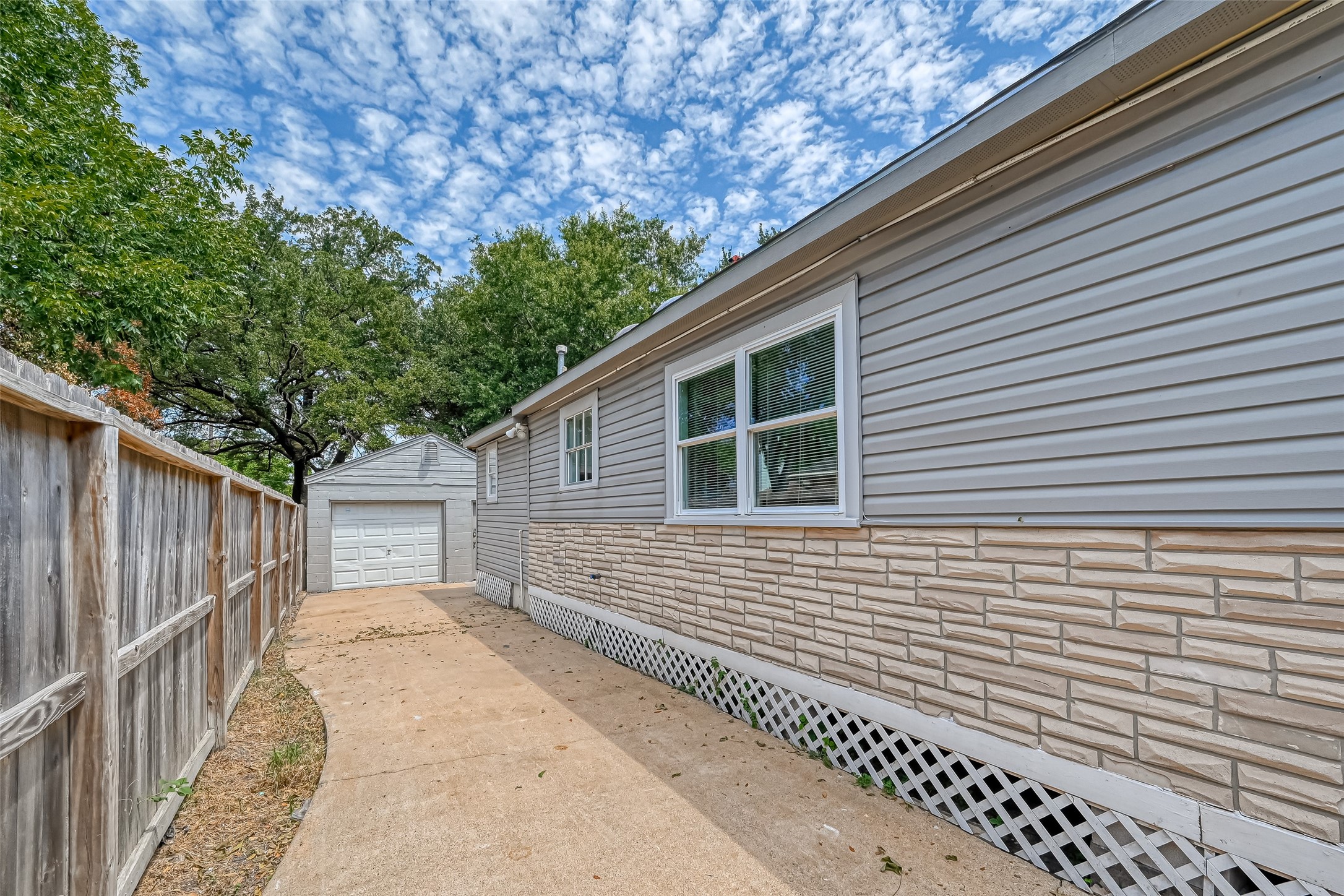 817 Eleanor Street Property Photo 44