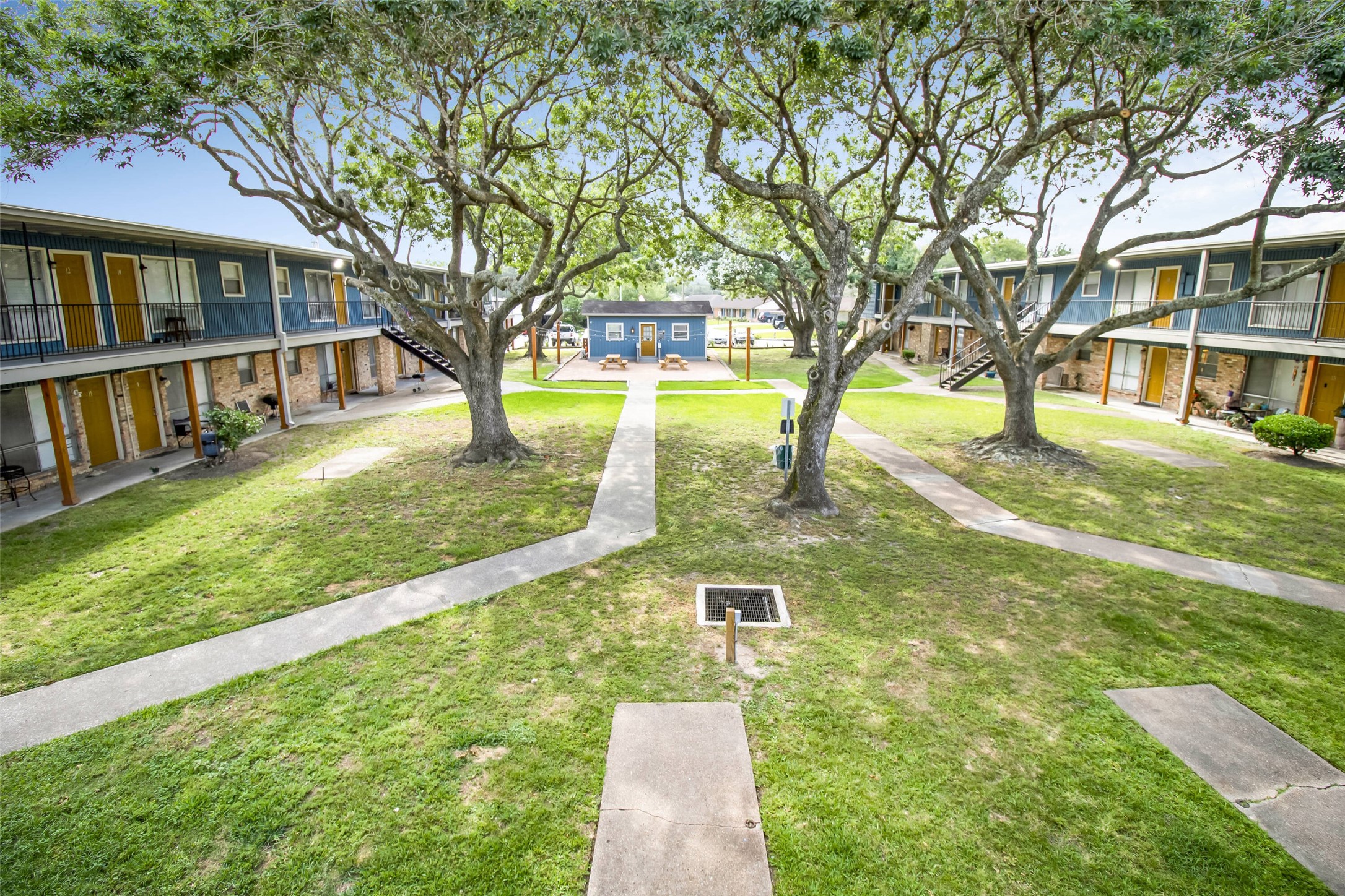1305 Memorial Drive 06 Property Photo 5