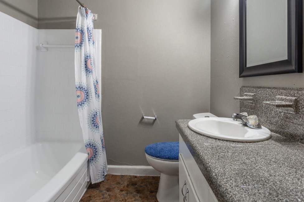 1305 Memorial Drive 06 Property Photo 13