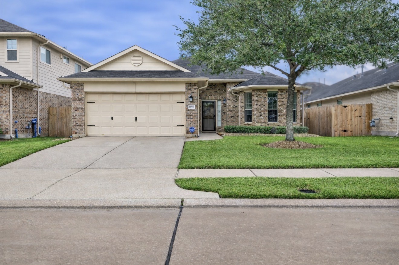 21518 Palaramo Court Property Photo 1