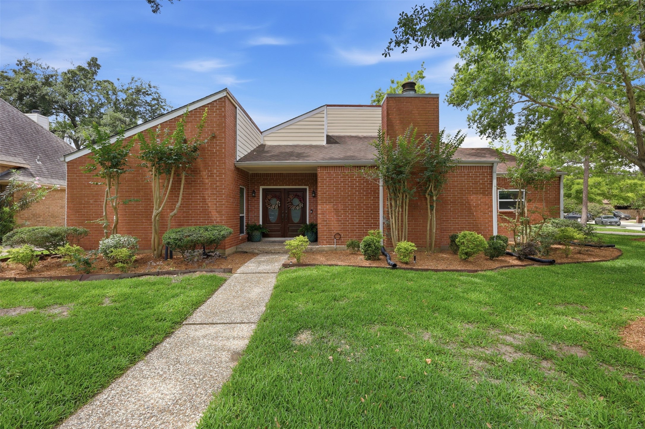 1022 Trapper Hill Drive Property Photo 3