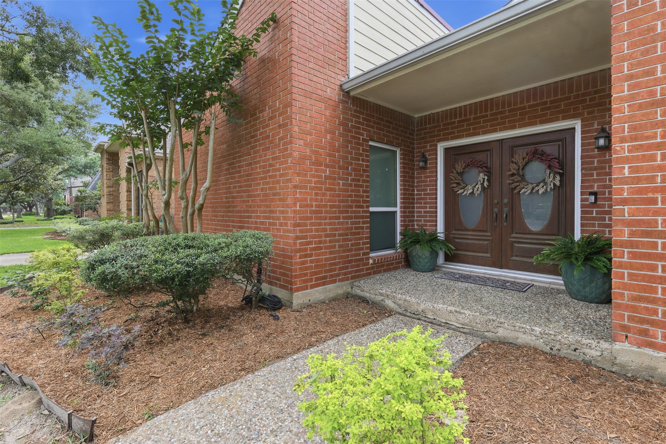 1022 Trapper Hill Drive Property Photo 4